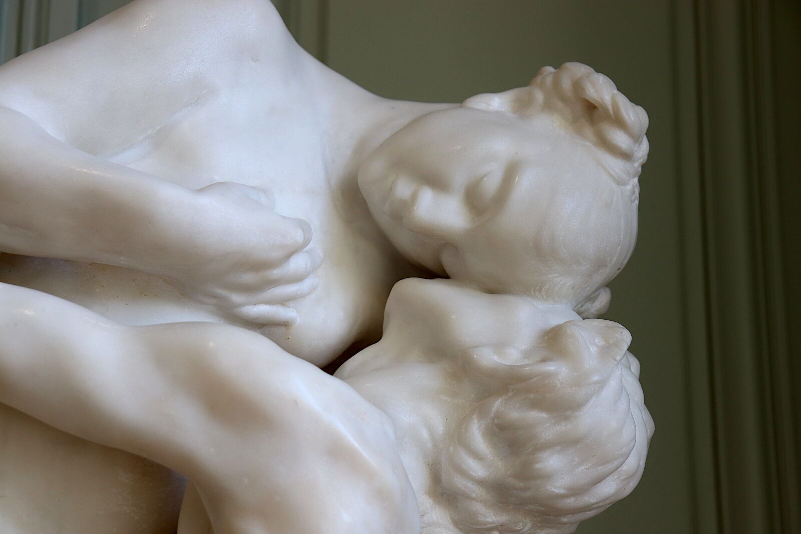 Canon EOS 800D (EOS Rebel T7i / EOS Kiss X9i) sample photo. Sculpture, statue, white marble photography
