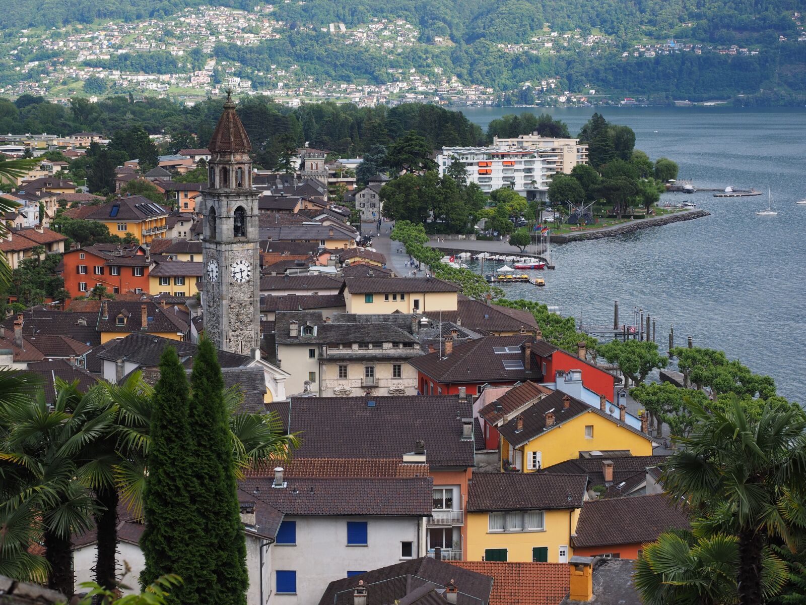 Olympus OM-D E-M1 + Olympus M.Zuiko Digital ED 12-40mm F2.8 Pro sample photo. Ascona, historic center, village photography