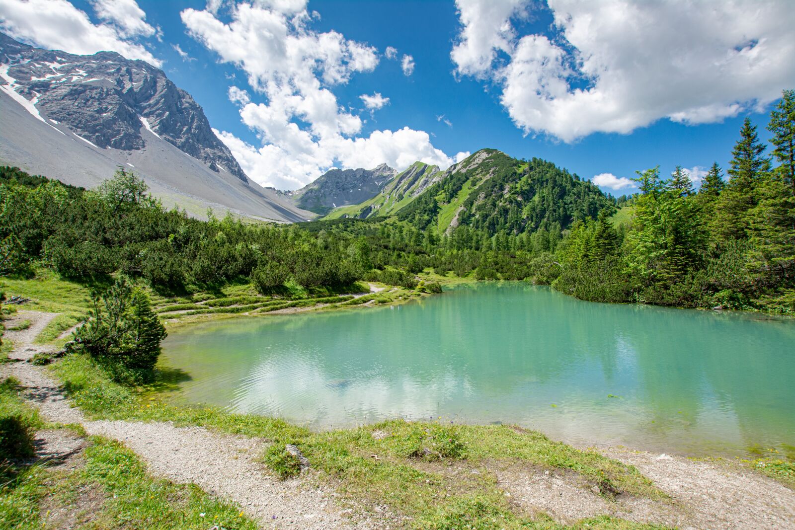 Nikon D5200 sample photo. Bergsee, lake, mountains photography