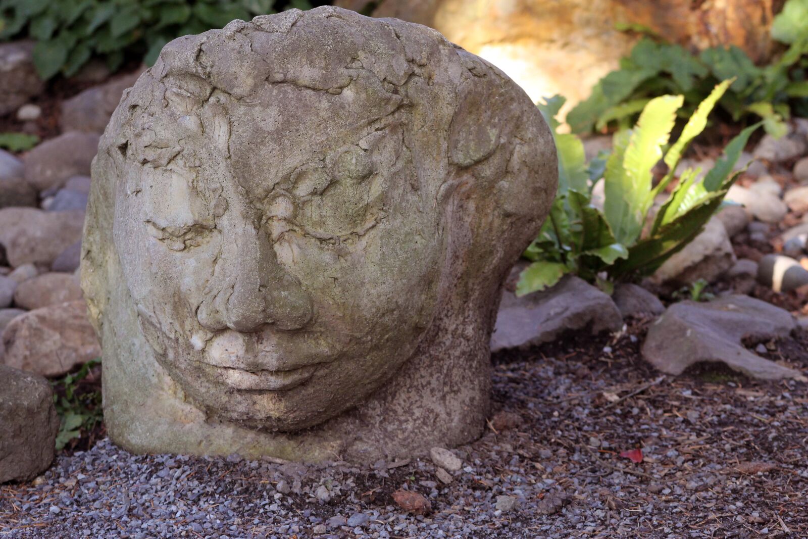 Canon EOS 1100D (EOS Rebel T3 / EOS Kiss X50) sample photo. Statue, garden, sculpture photography