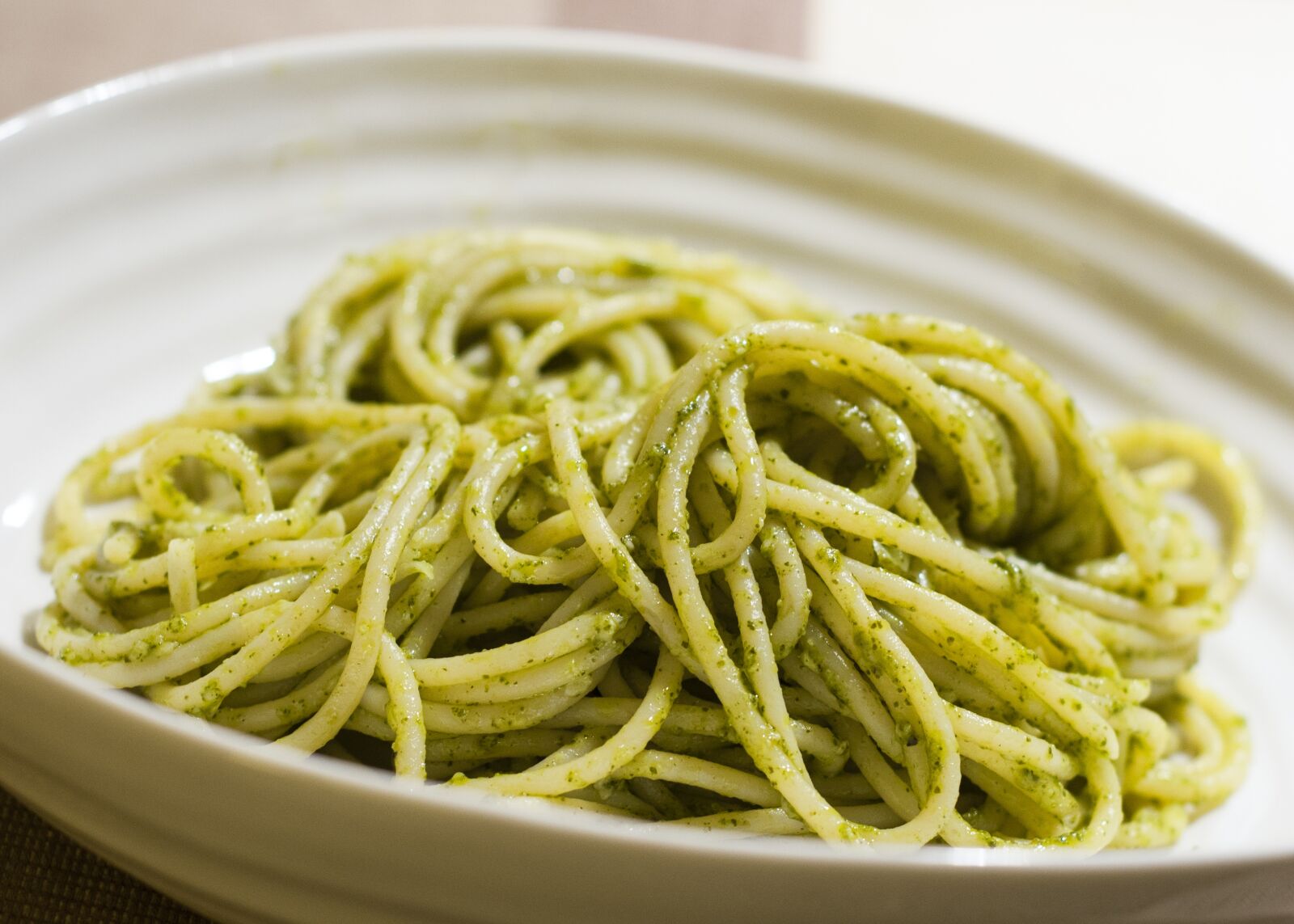 Nikon D300 sample photo. Pasta, spaghetti, pesto photography