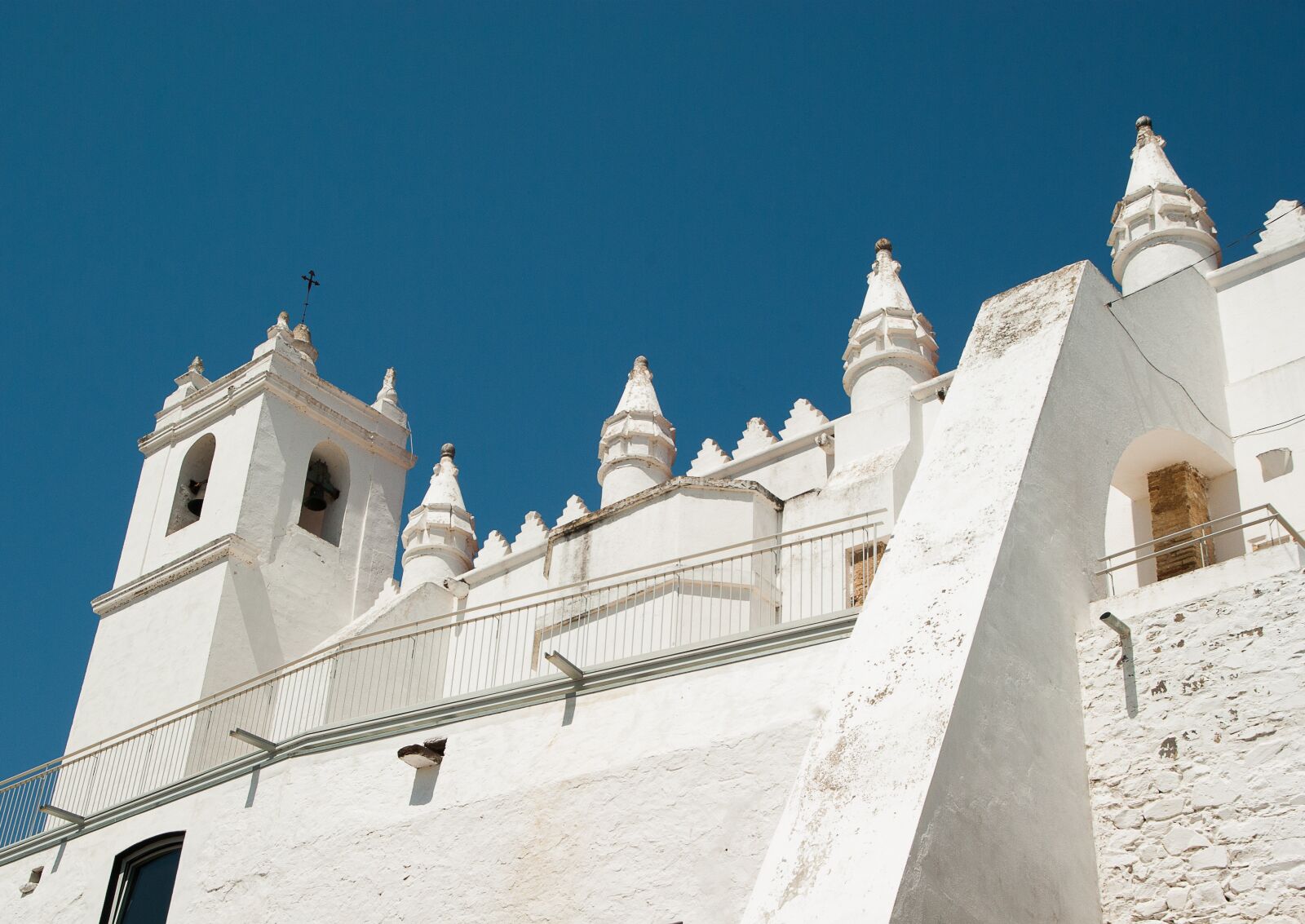 Pentax K10D sample photo. Portugal, village, church photography