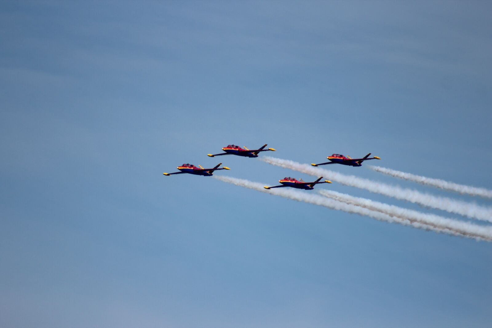 Canon EF 75-300mm f/4-5.6 USM sample photo. Airplane, aircraft, military photography