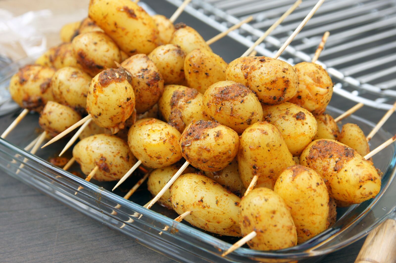 17-50mm F2.8 sample photo. Rosemary potatoes, barbecue, out photography