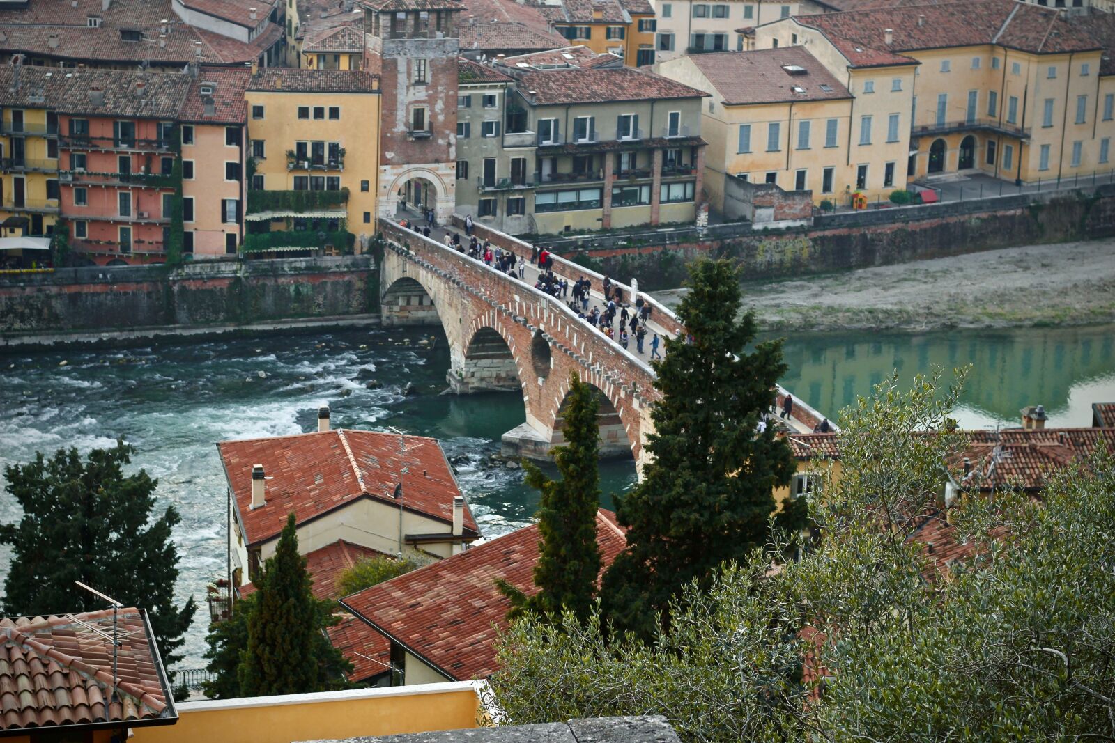 Canon EOS 100D (EOS Rebel SL1 / EOS Kiss X7) sample photo. Architecture, travel, waters photography