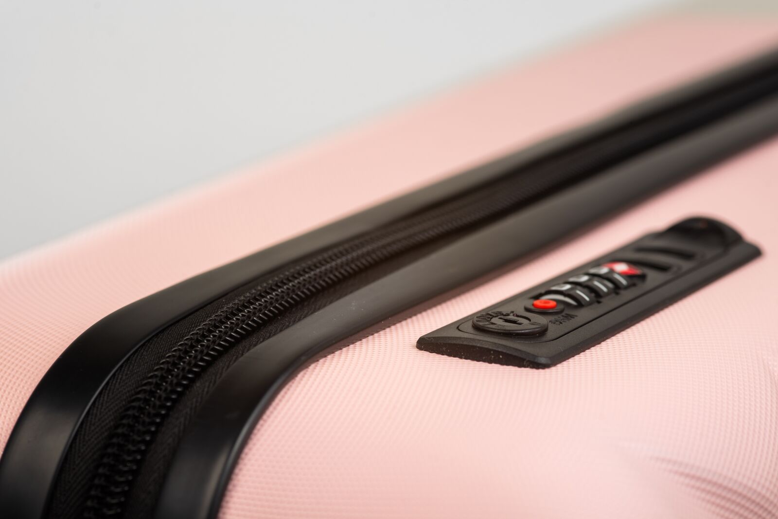 Sony a7 sample photo. Suitcase, pink holiday, travel photography