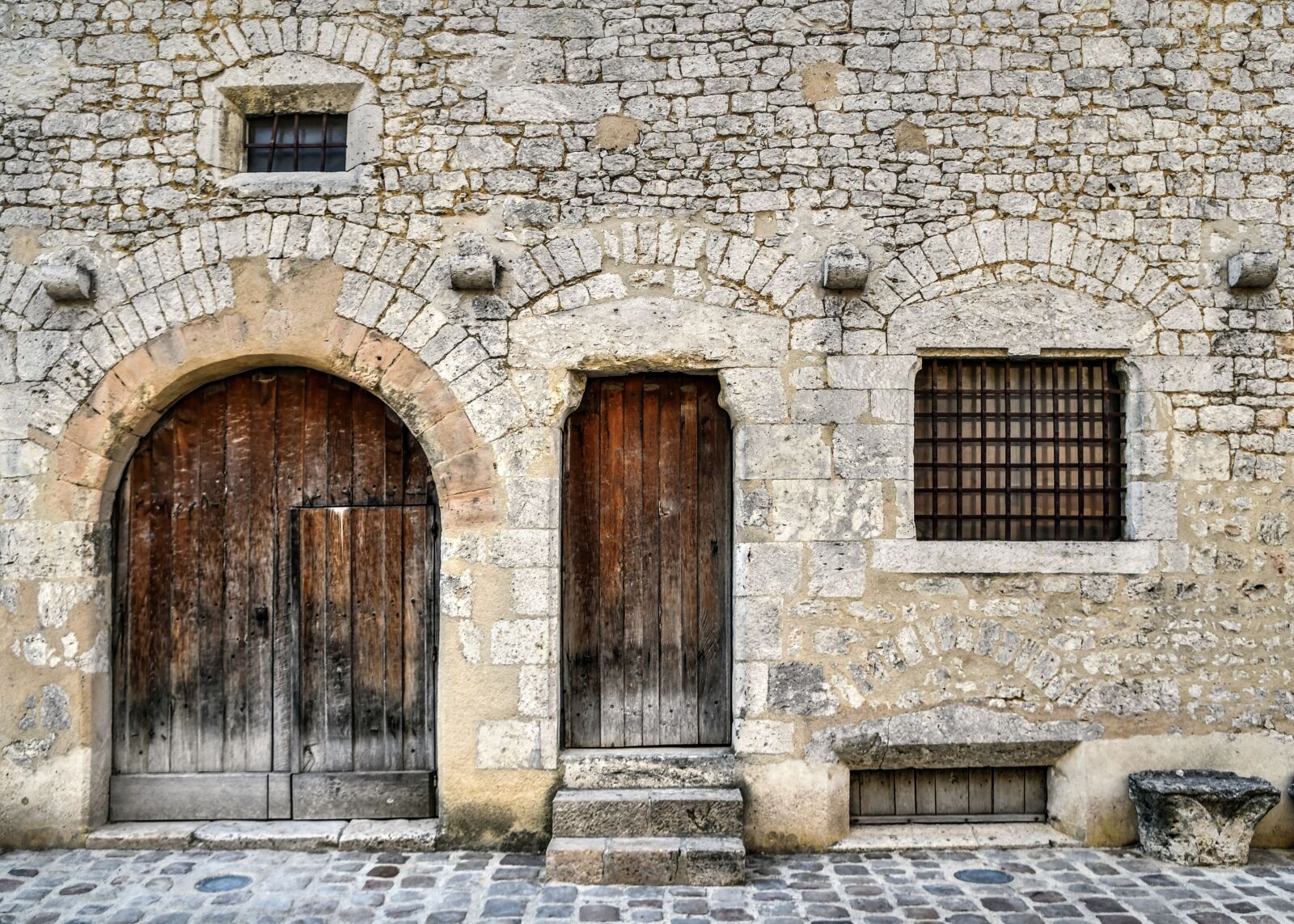Nikon D500 sample photo. Facade, house, medieval photography