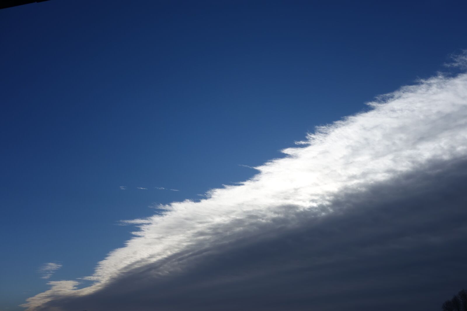 Sony Cyber-shot DSC-RX100 sample photo. Sky, clouds, blue photography
