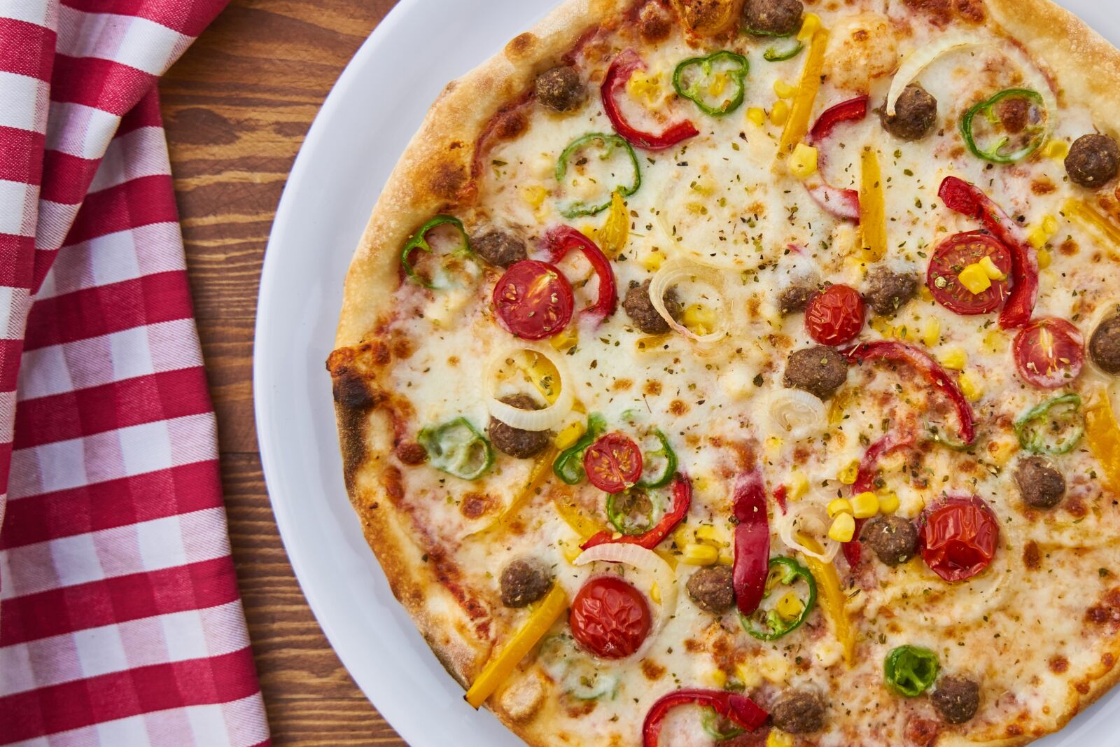 Sony a7R II sample photo. Pizza, dough, tomato photography