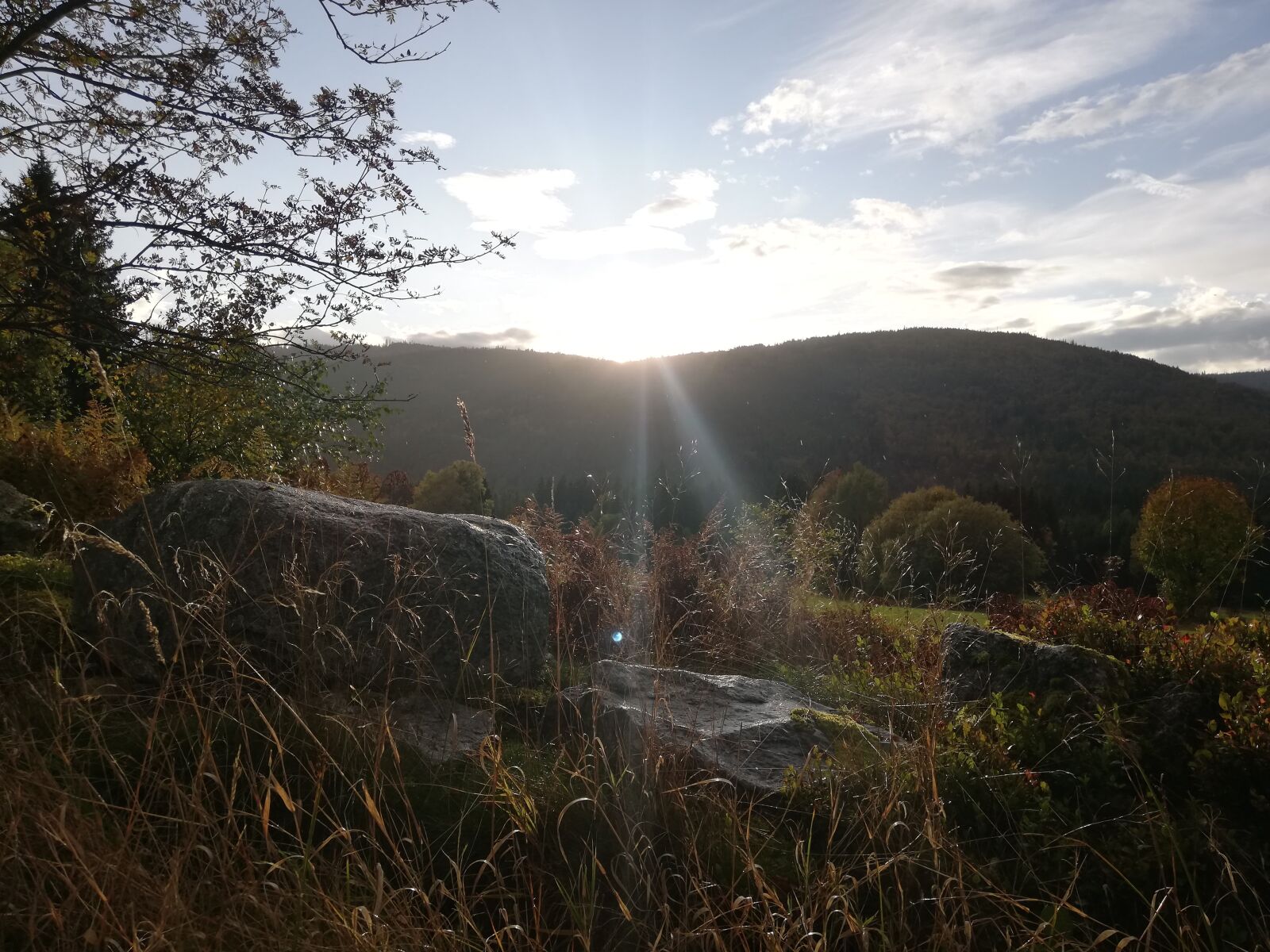 HUAWEI RNE-L21 sample photo. Light, sun, stone photography