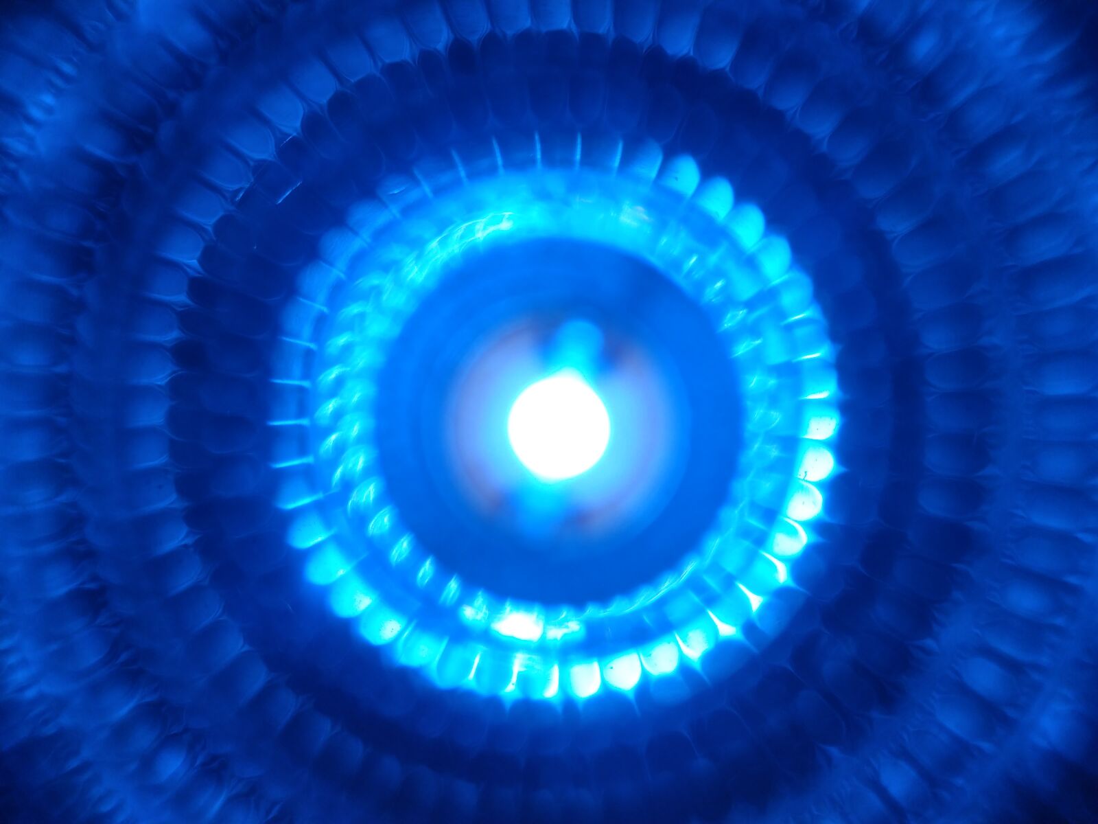 Xiaomi Redmi Note 6 Pro sample photo. Blue, light, circle photography