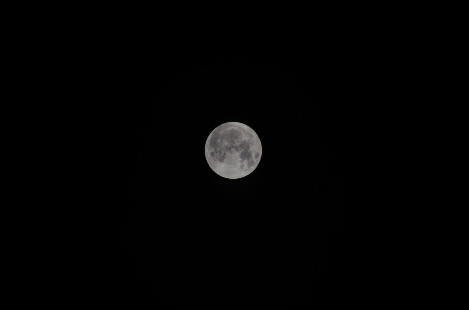 Tamron SP 70-300mm F4-5.6 Di VC USD sample photo. Supermoon photography