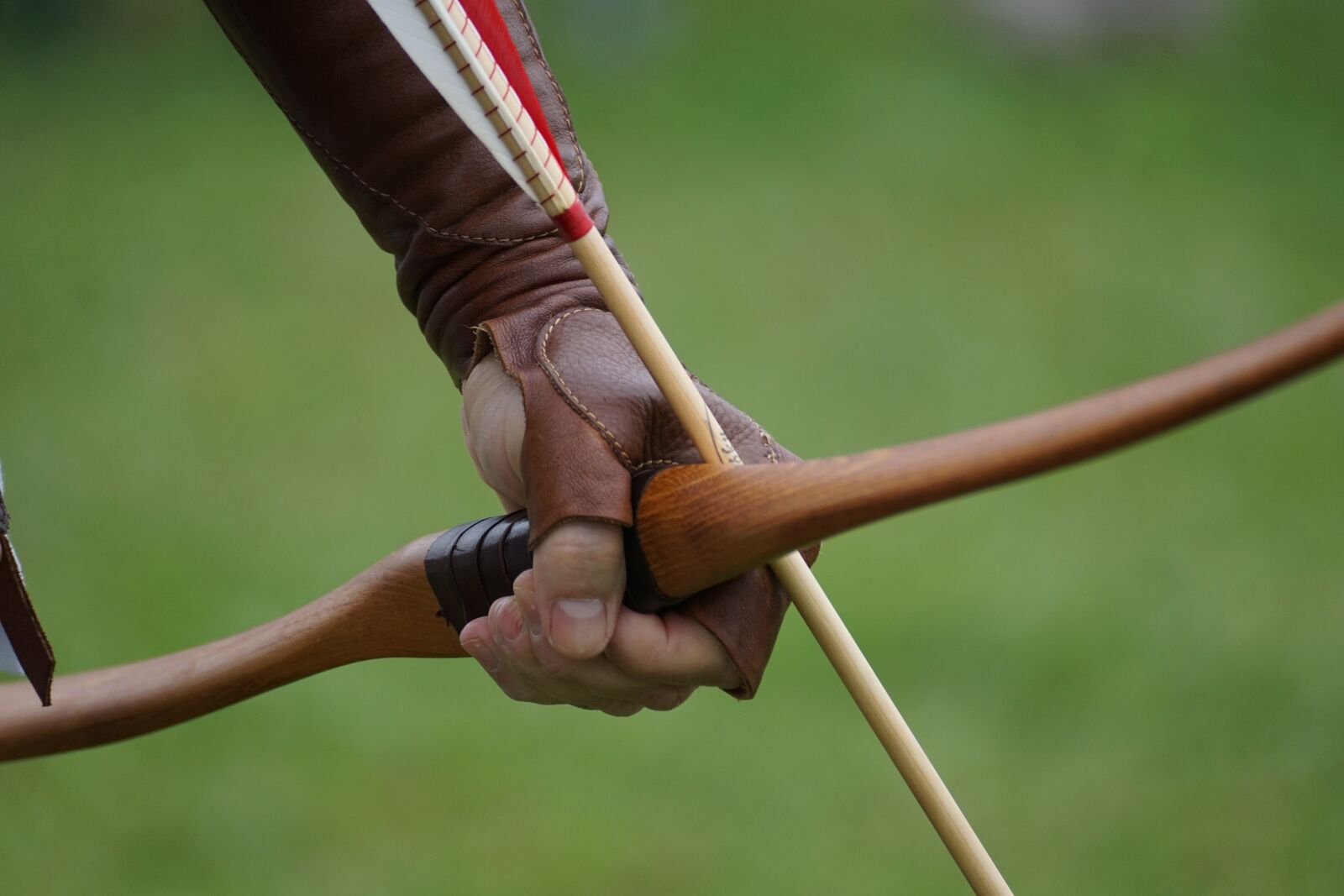 Sony DT 55-300mm F4.5-5.6 SAM sample photo. Arrow, arch, archery photography