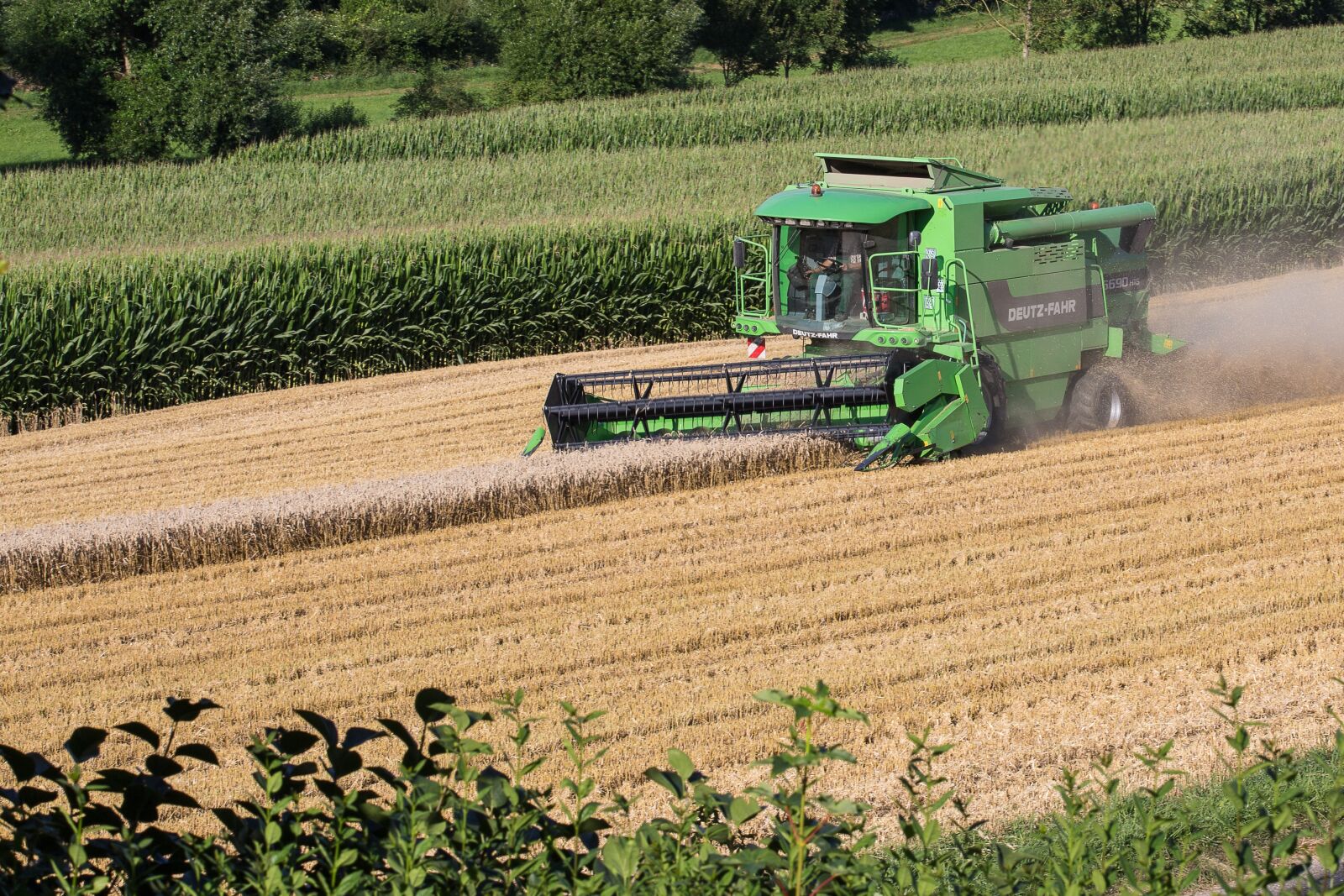 Canon EOS 5D Mark III sample photo. Combine harvester, harvest, harvester photography