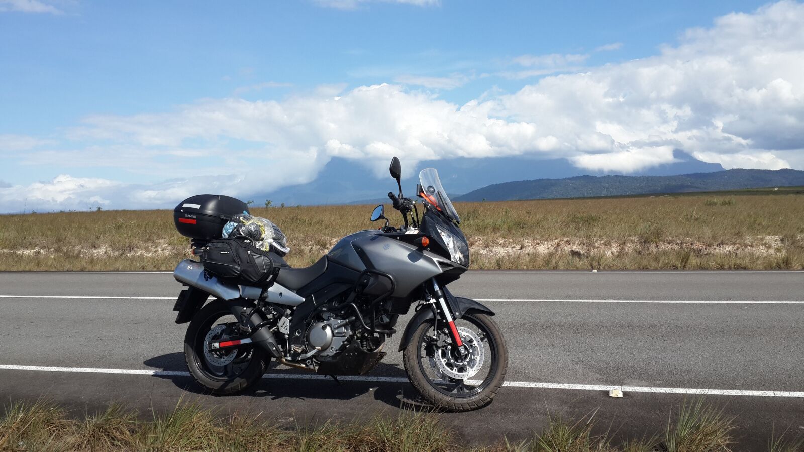 Samsung Galaxy S4 sample photo. Suzuki, moto, dl650 photography
