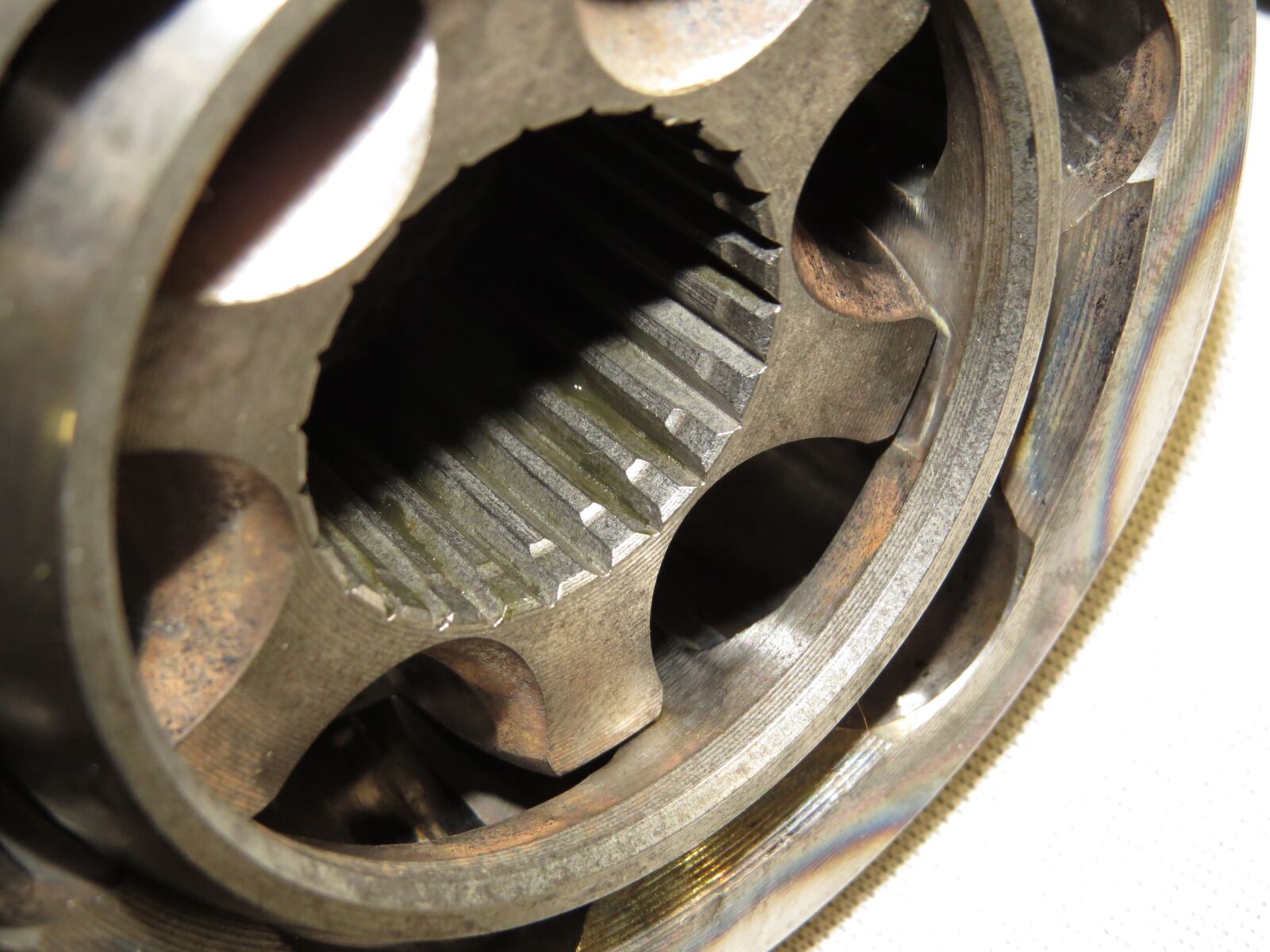 Canon PowerShot SX50 HS sample photo. Drive shaft, drivknut, splines photography