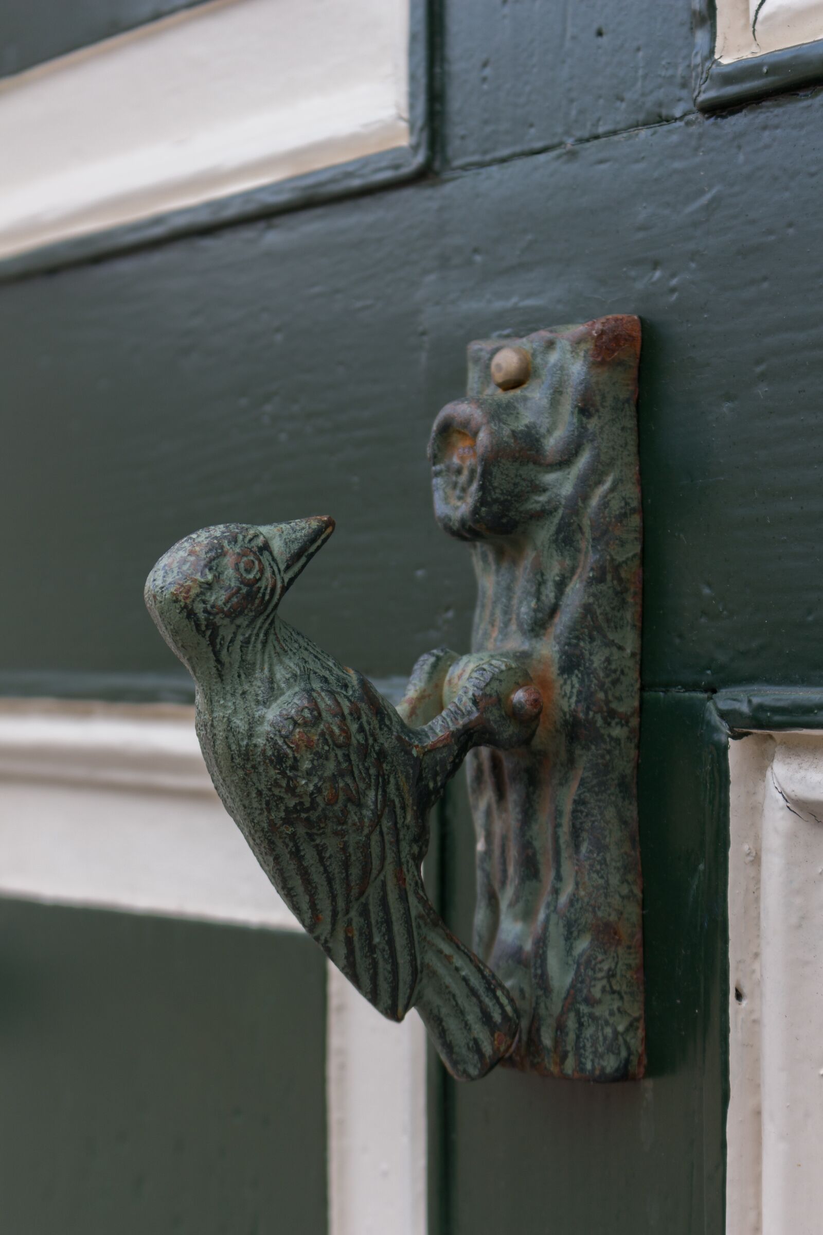 Canon EOS 700D (EOS Rebel T5i / EOS Kiss X7i) sample photo. Architecture, window, old photography