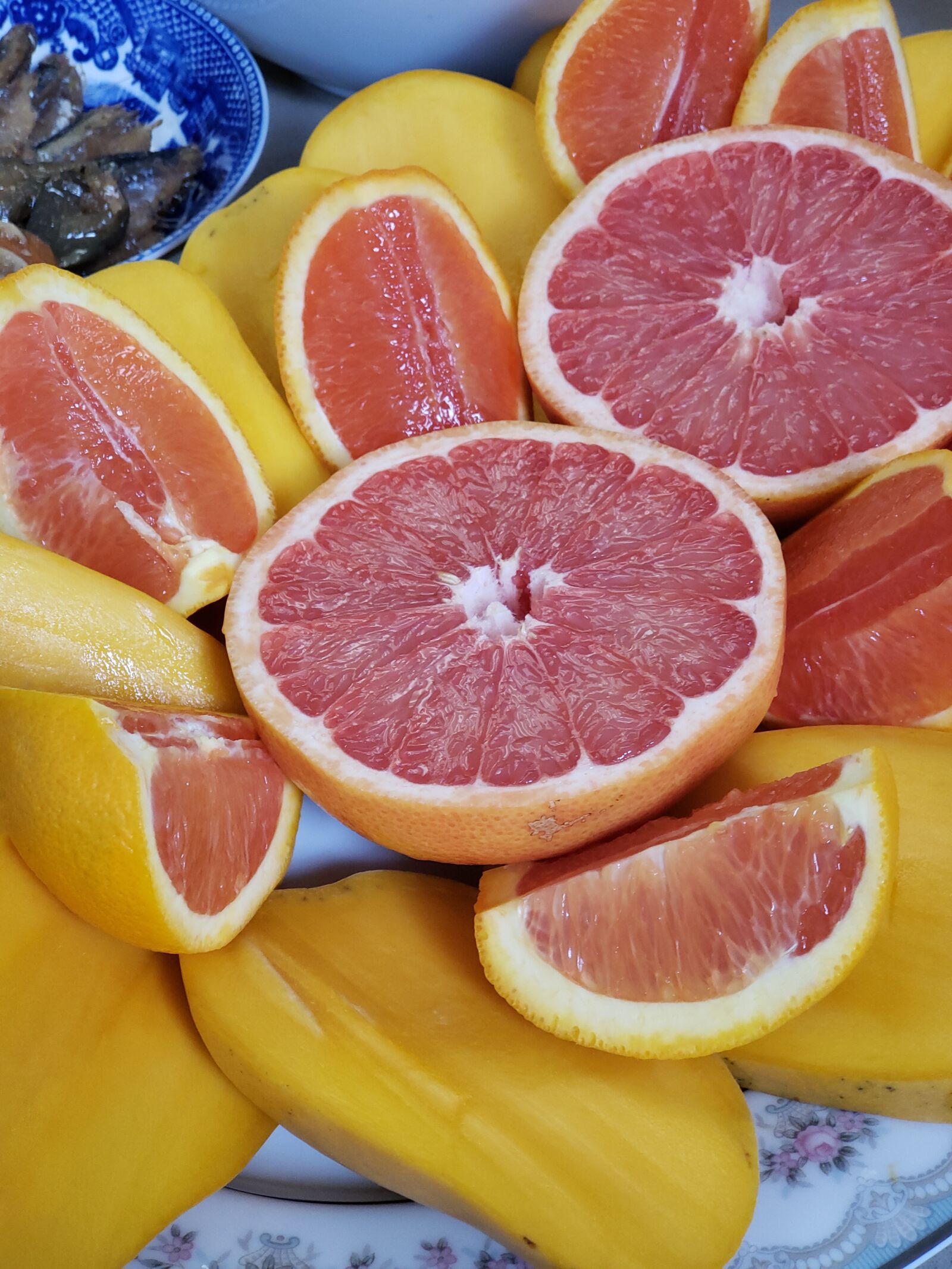 Samsung Galaxy S9+ sample photo. Blood orange, orange, grapefruit photography