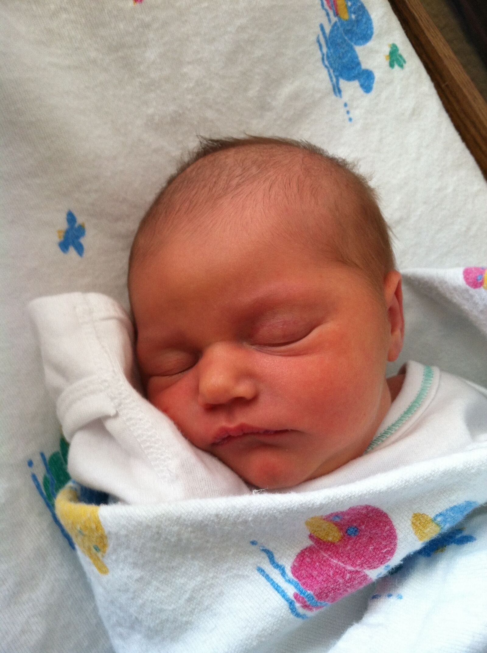 Apple iPhone 4 sample photo. Newborn, childbirth, baby photography