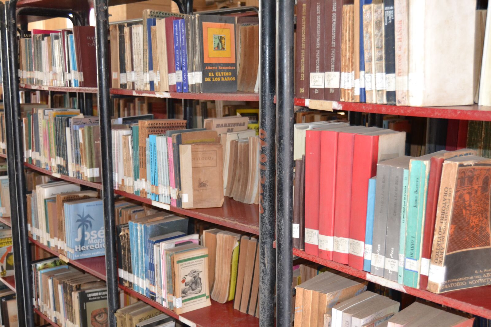 Nikon D3100 sample photo. Trinidad, cuba, library photography