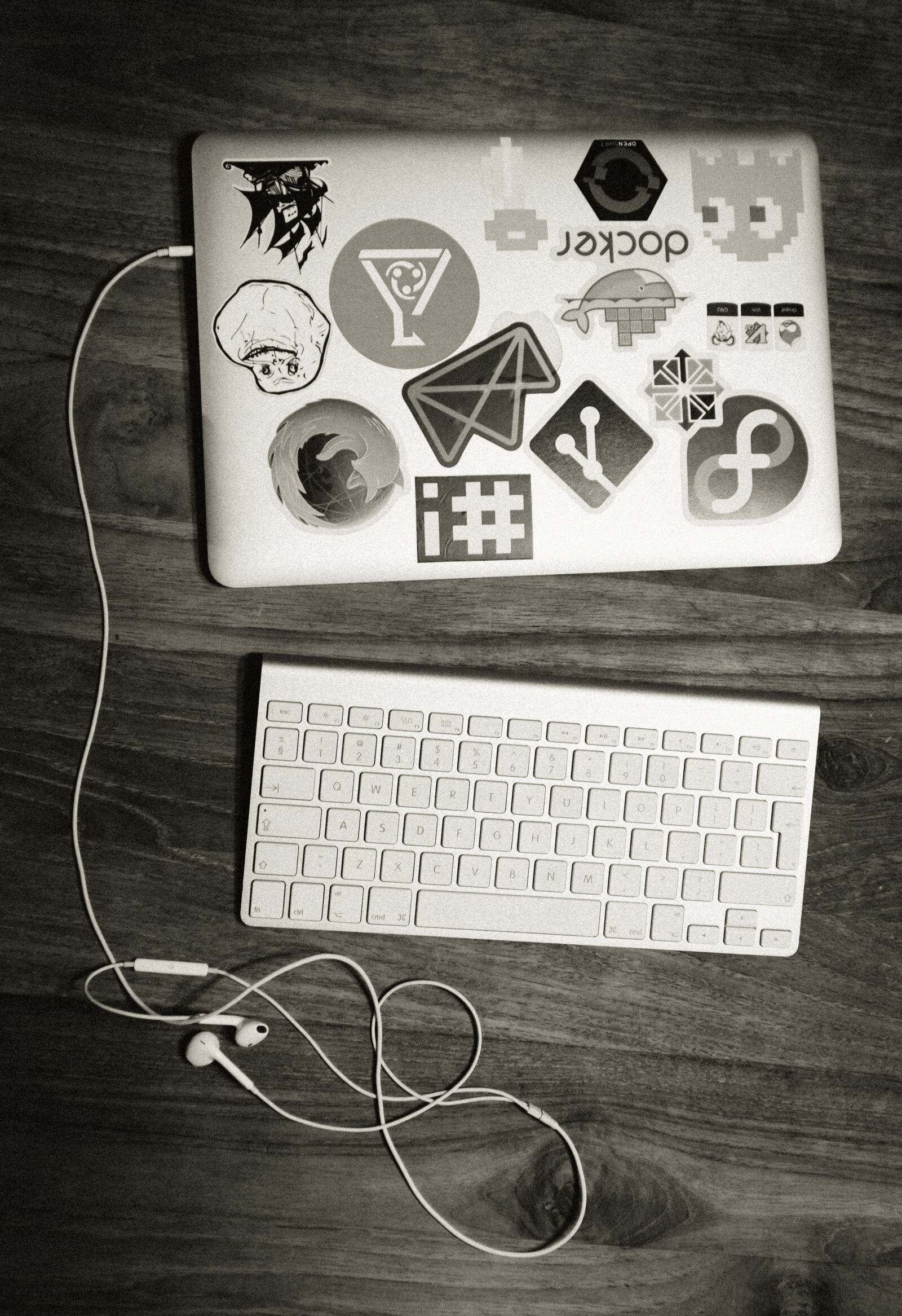 Fujifilm X100T sample photo. Laptop, night photography