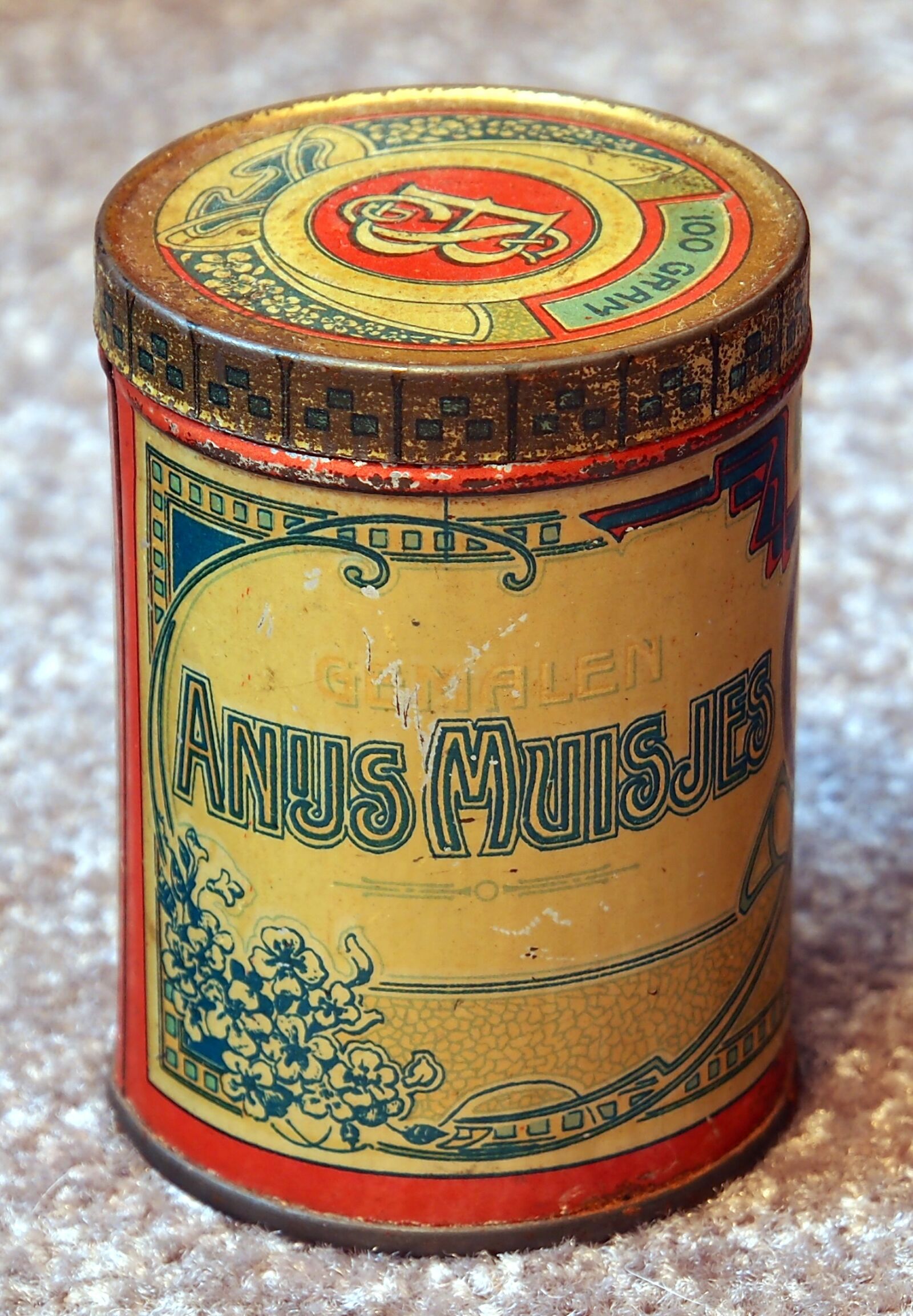 OLYMPUS M.12-50mm F3.5-6.3 sample photo. Box, tin, can photography