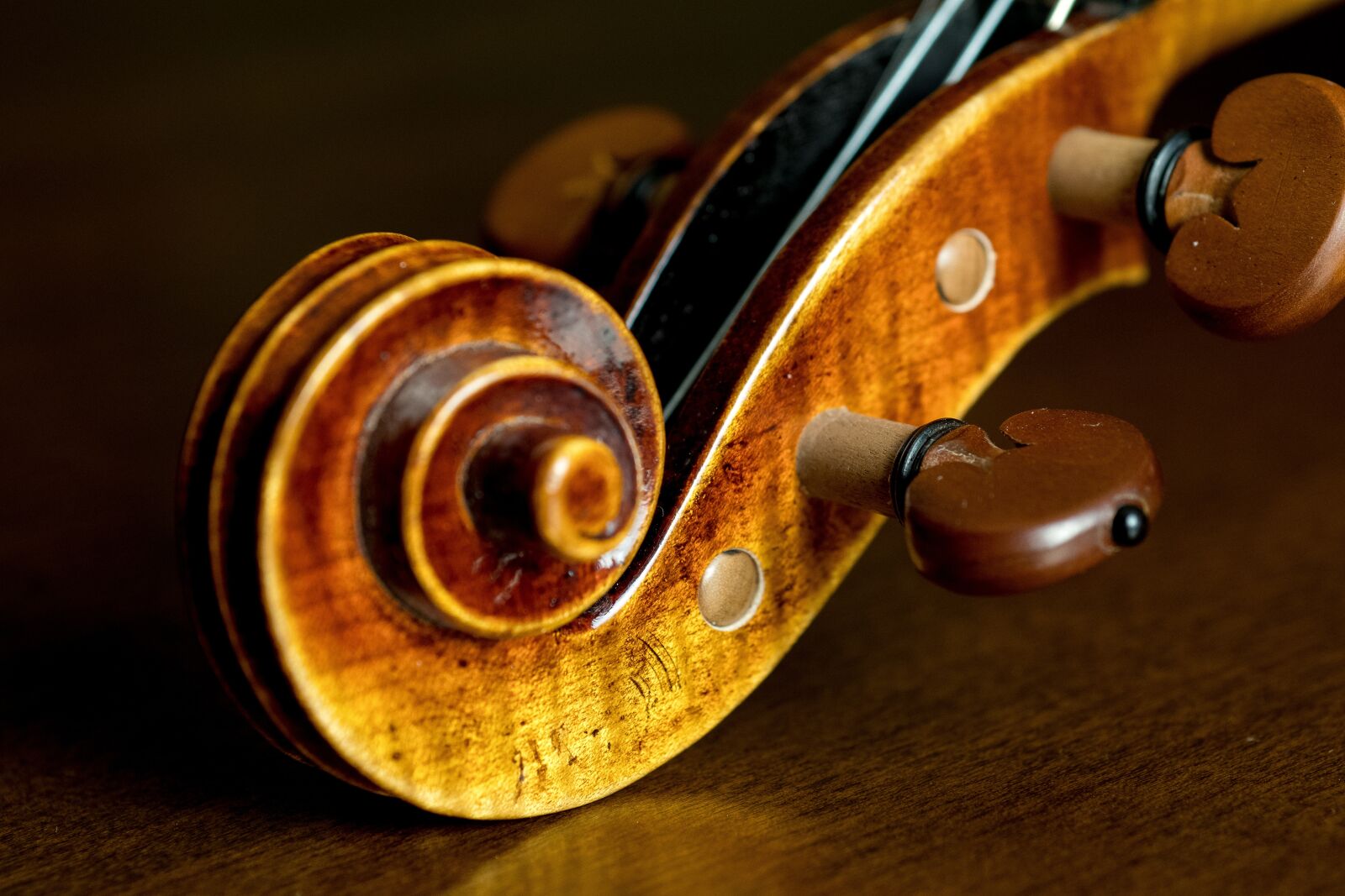 Nikon D500 sample photo. Wood, instrument, vintage photography