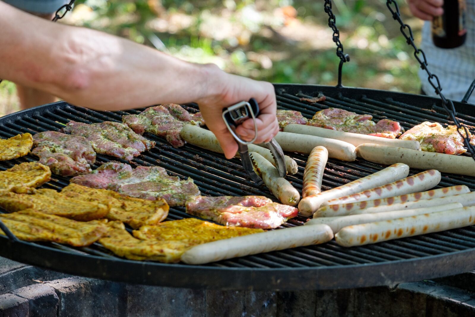 Fujifilm X-T2 + Fujifilm XF 55-200mm F3.5-4.8 R LM OIS sample photo. Barbecue, grill, grilling photography