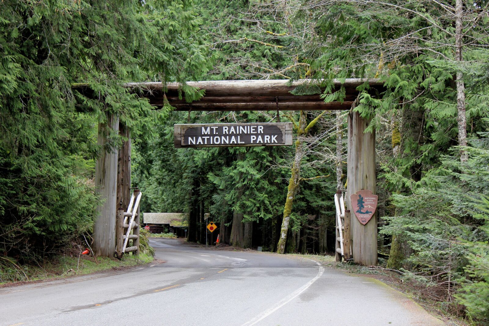 Canon EOS 550D (EOS Rebel T2i / EOS Kiss X4) sample photo. Mount rainier, mountain, washington photography