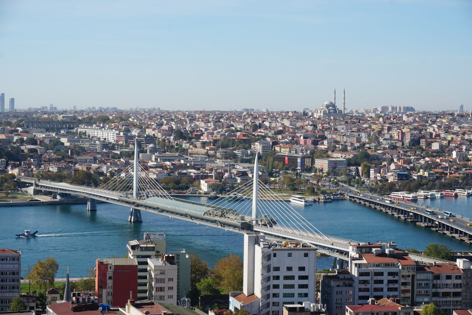 Sony E 16-50mm F3.5-5.6 PZ OSS sample photo. Istanbul, golden horn bridge photography