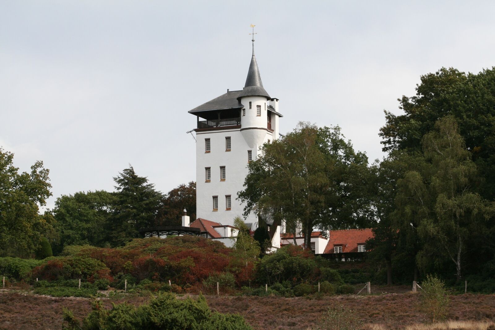 Canon EOS 350D (EOS Digital Rebel XT / EOS Kiss Digital N) sample photo. Forest, tower, palthetoren photography