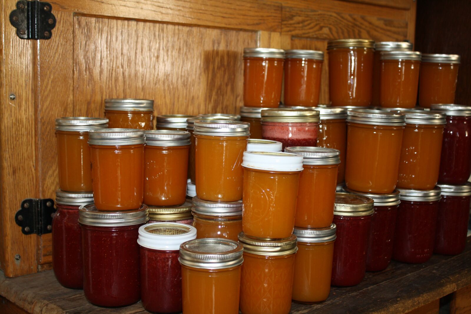 Canon EOS 1000D (EOS Digital Rebel XS / EOS Kiss F) sample photo. Jam, jelly, jar photography