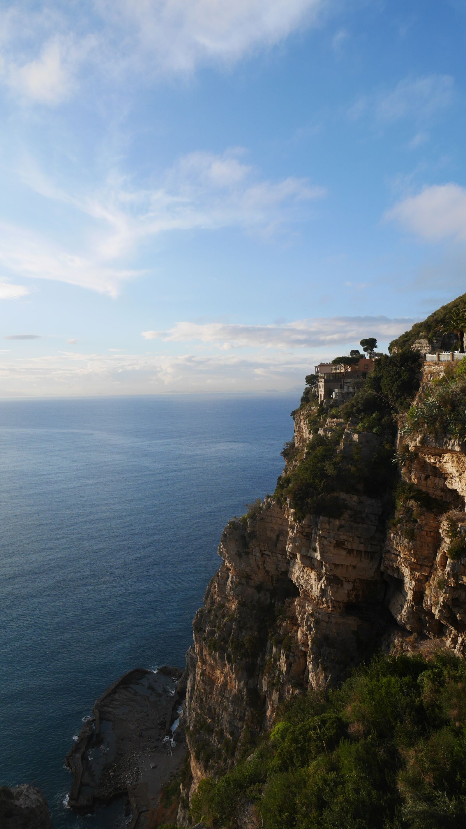 Panasonic Lumix DMC-GF7 sample photo. Cliff, italy, positano photography