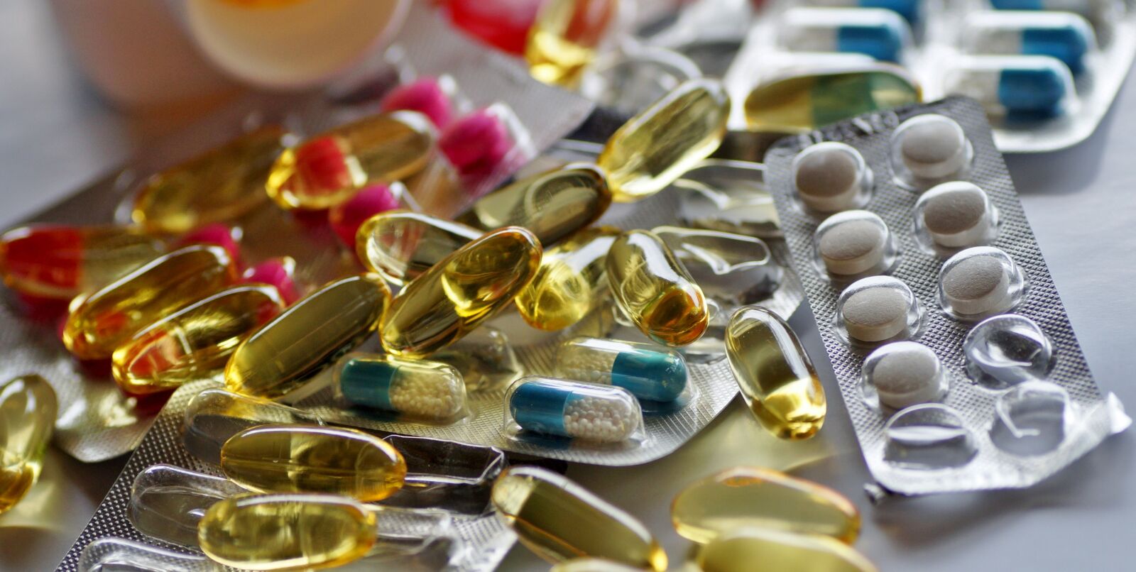 Sony SLT-A58 sample photo. Tablets, drugs, pills photography