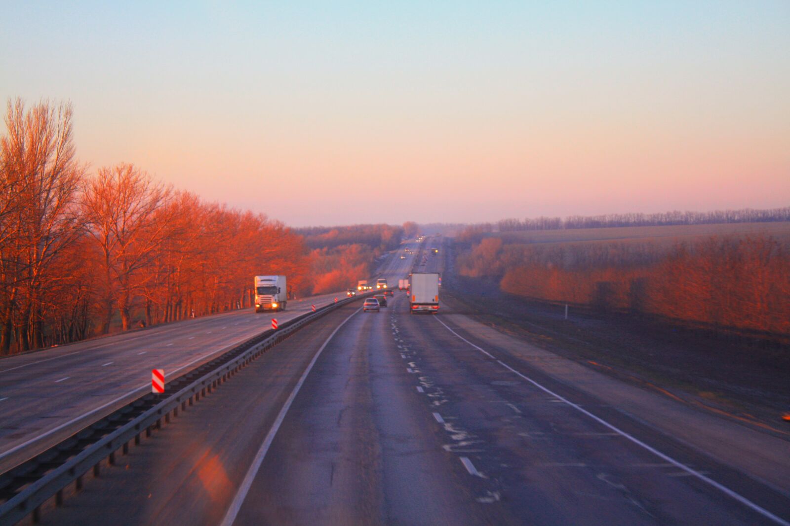 Canon EOS 450D (EOS Rebel XSi / EOS Kiss X2) sample photo. Road, roads of russia photography