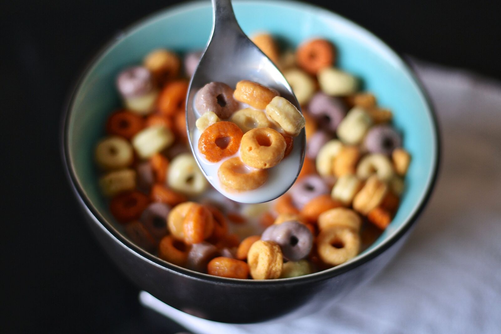Canon EOS 1000D (EOS Digital Rebel XS / EOS Kiss F) sample photo. Cereal, spoon, milk photography