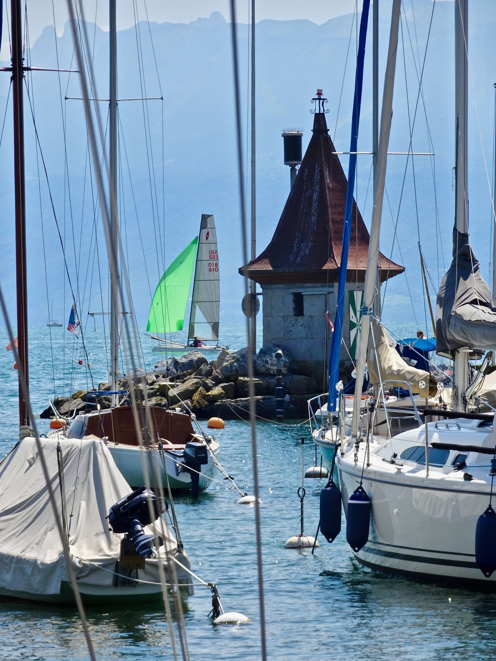 Sony Cyber-shot DSC-HX90V sample photo. Harbour, sailboats, yachts photography