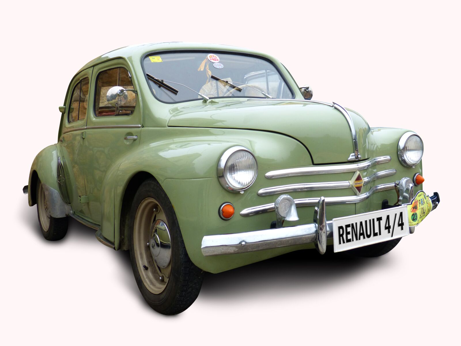 Panasonic DMC-FZ62 sample photo. Car, white background, old photography