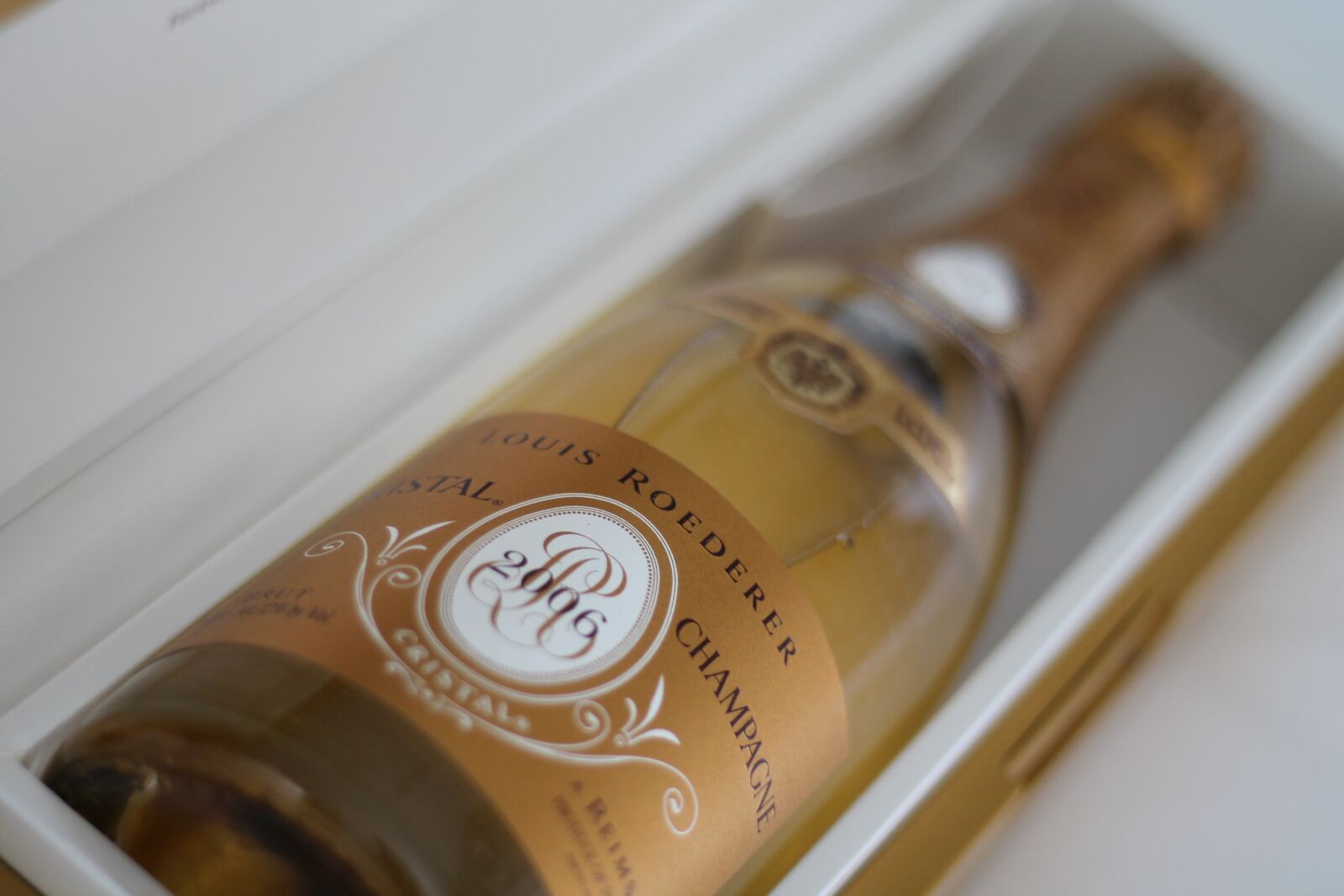 Canon EOS 1100D (EOS Rebel T3 / EOS Kiss X50) sample photo. Cristal, champagne, bubbly photography