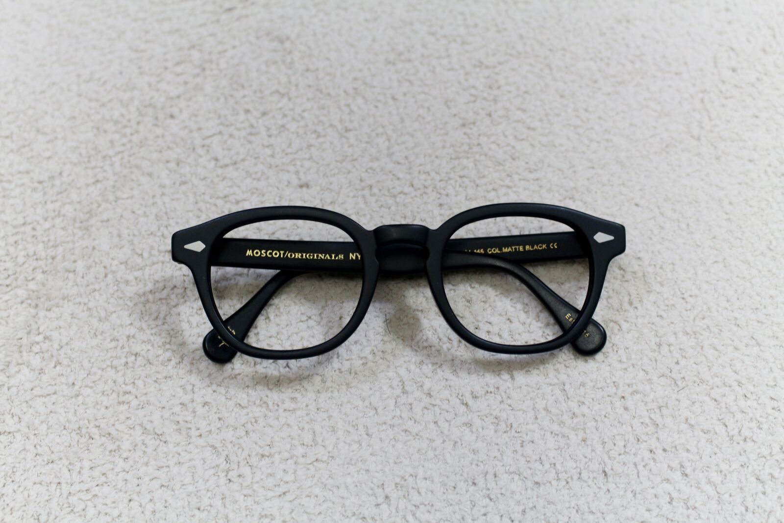 Canon EOS 100D (EOS Rebel SL1 / EOS Kiss X7) sample photo. Glasses, things, accessories photography