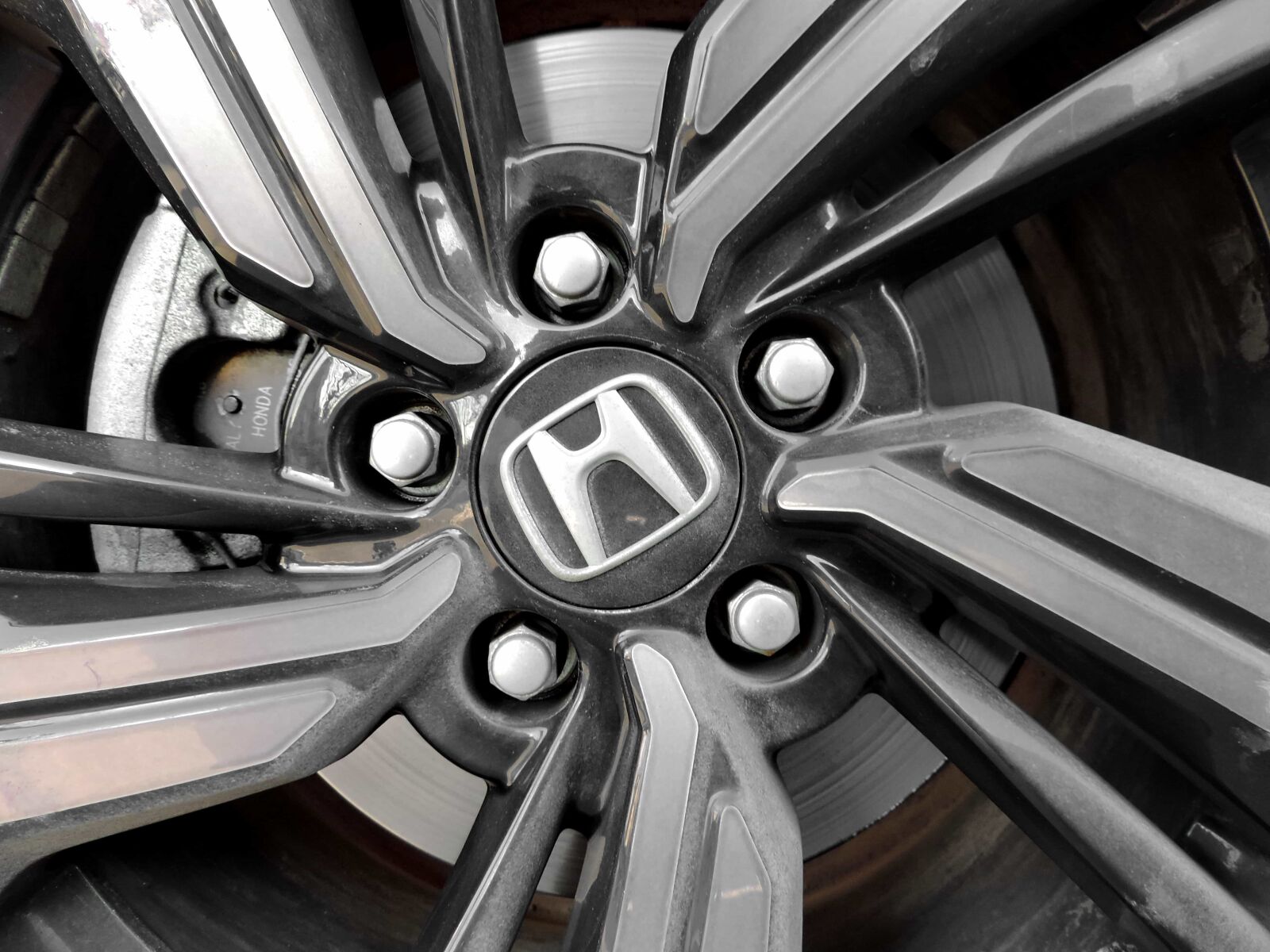Nikon Coolpix P520 sample photo. Alloy, aluminum, brake, car photography