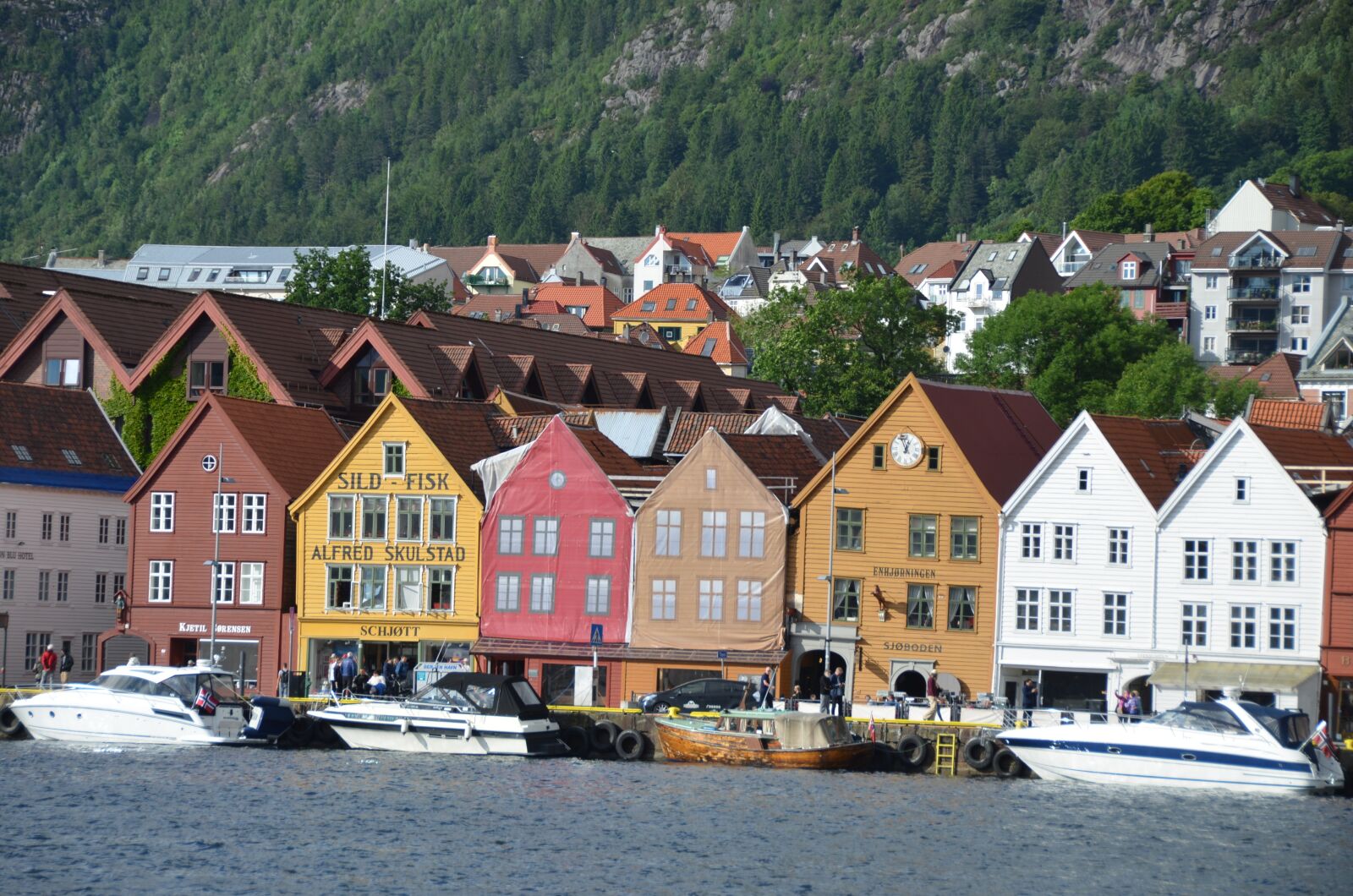 Nikon D7000 sample photo. Bergen, norway, house photography