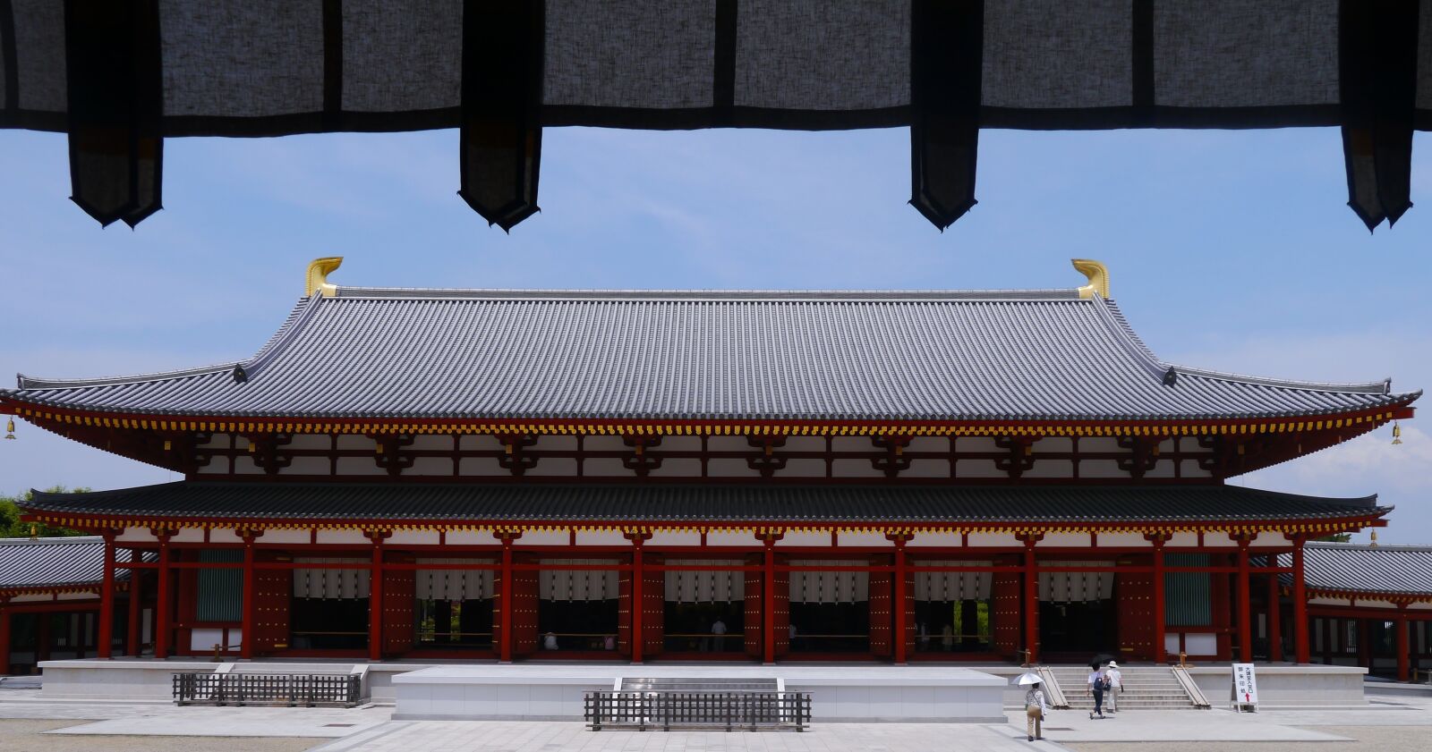 Panasonic Lumix DMC-GX1 sample photo. Yakushiji, nara, large auditorium photography
