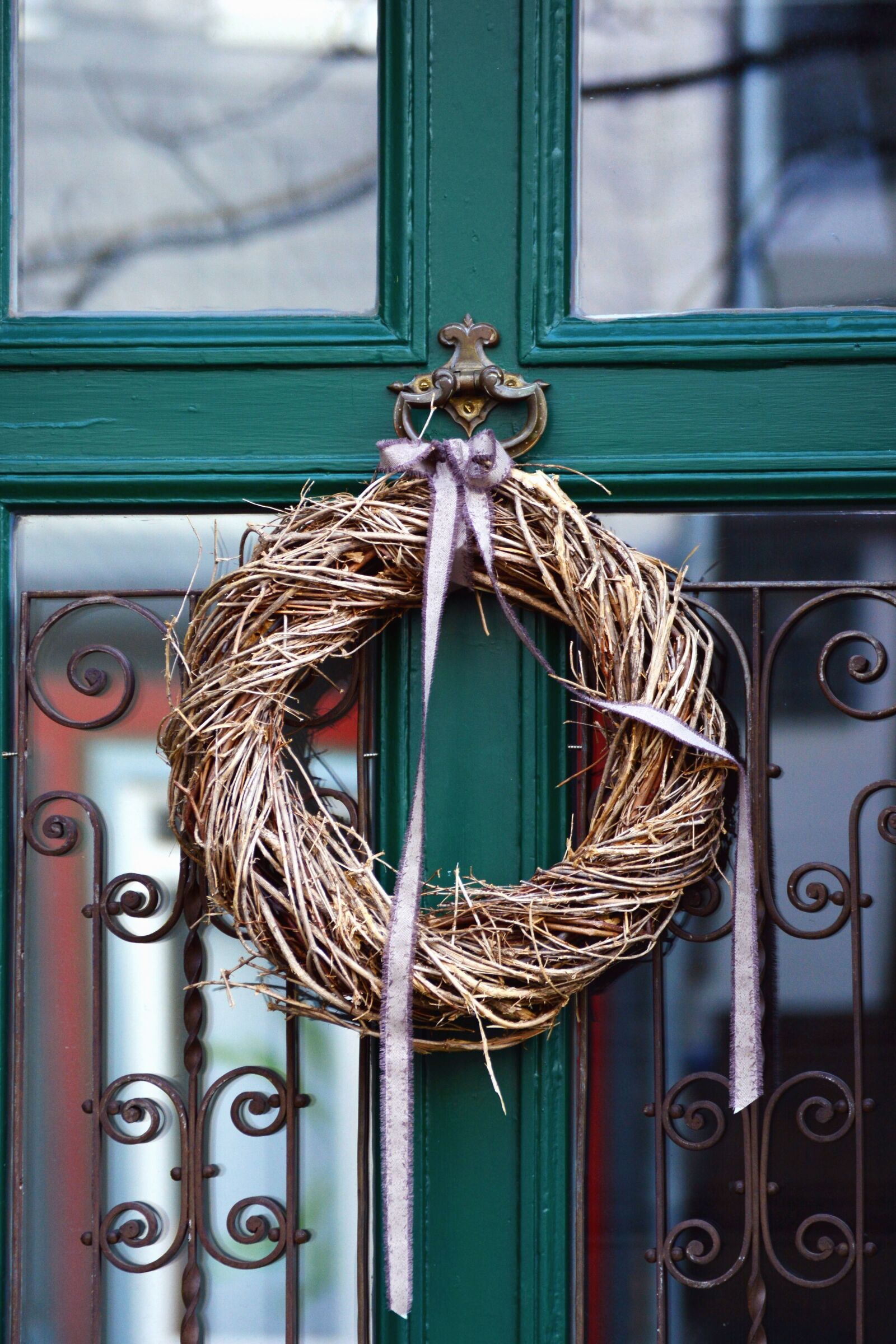 Nikon D5200 sample photo. Wreath, ribbon, decoration, door photography