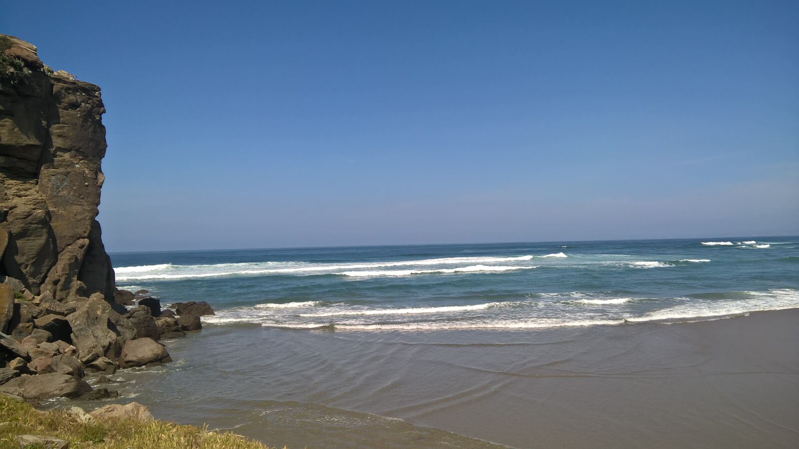 Microsoft Lumia 640 XL sample photo. Beach, stone, wave photography