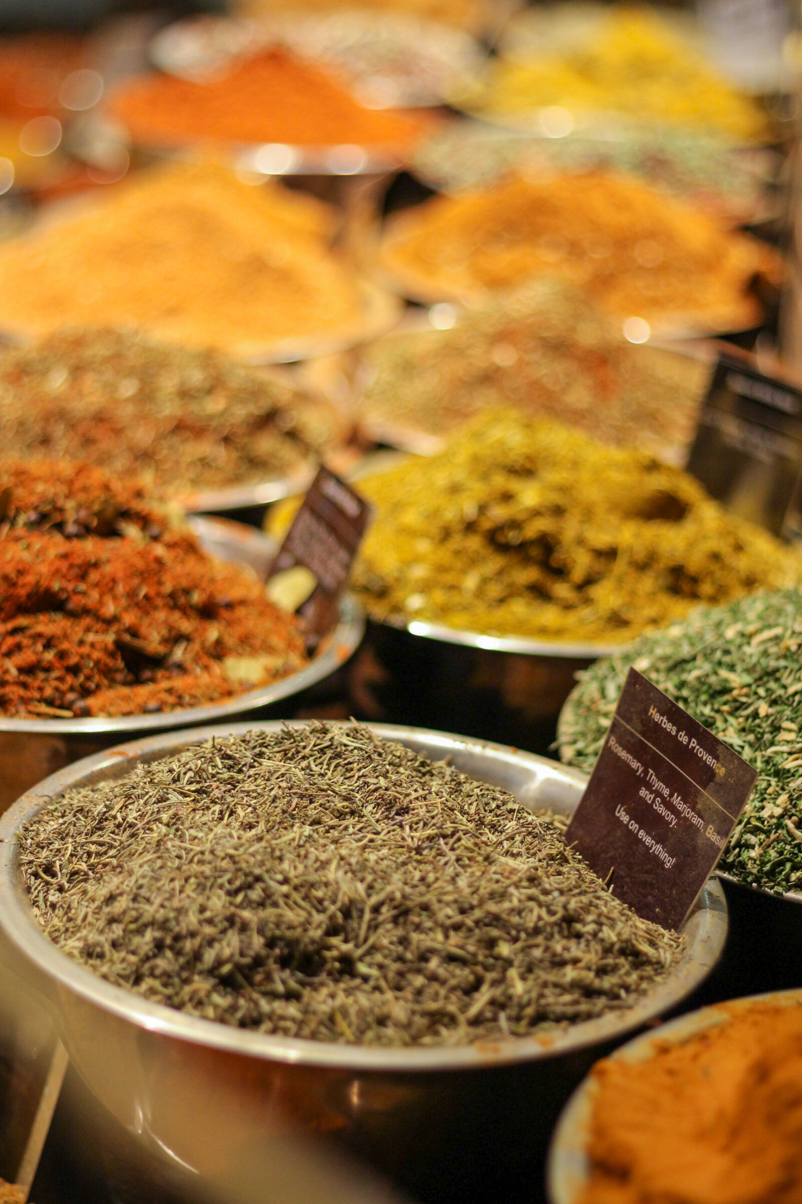 Canon EOS 700D (EOS Rebel T5i / EOS Kiss X7i) + Canon EF 50mm F1.8 STM sample photo. Food, market, herb, market photography