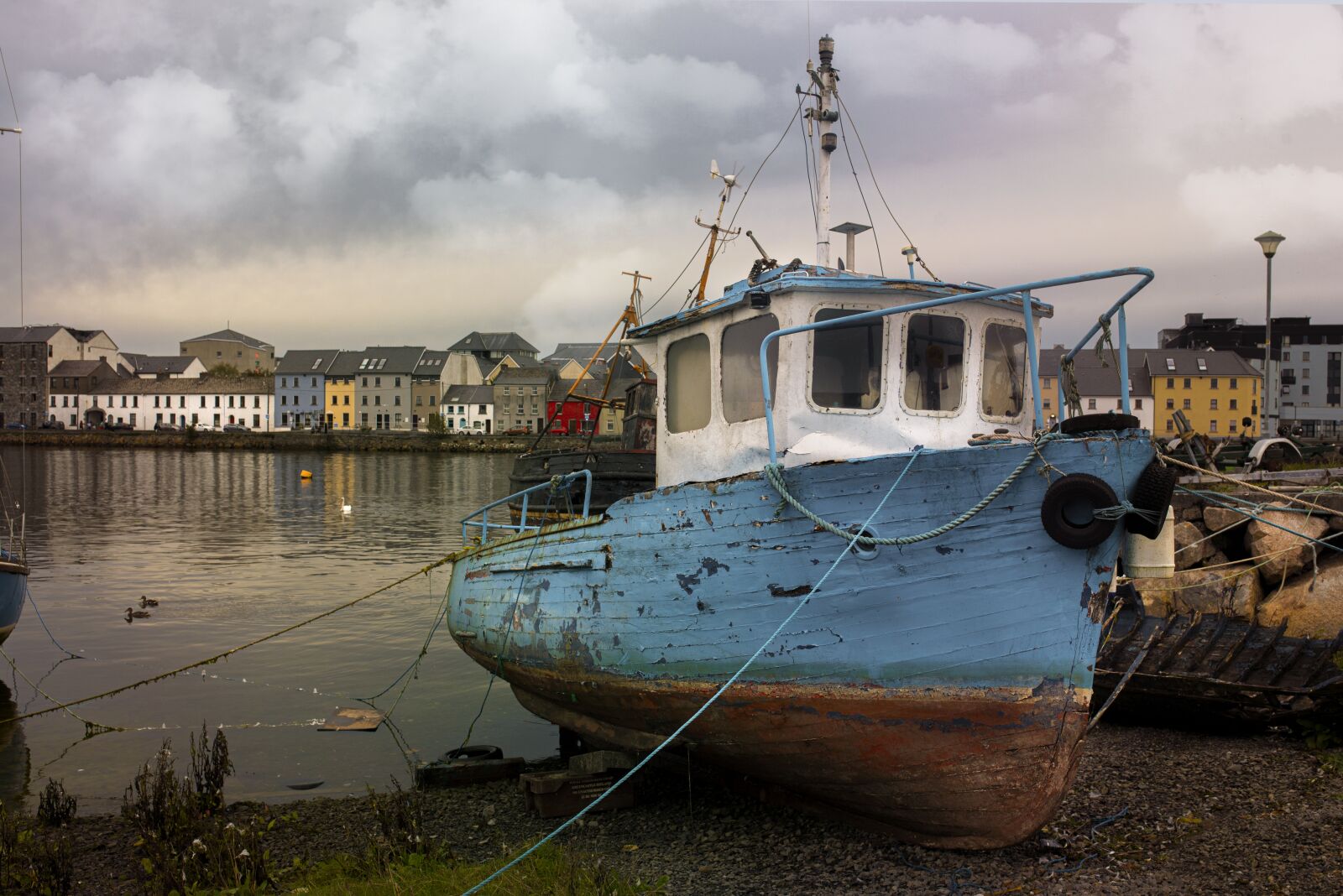 Nikon D750 sample photo. Boat, old, wreck photography
