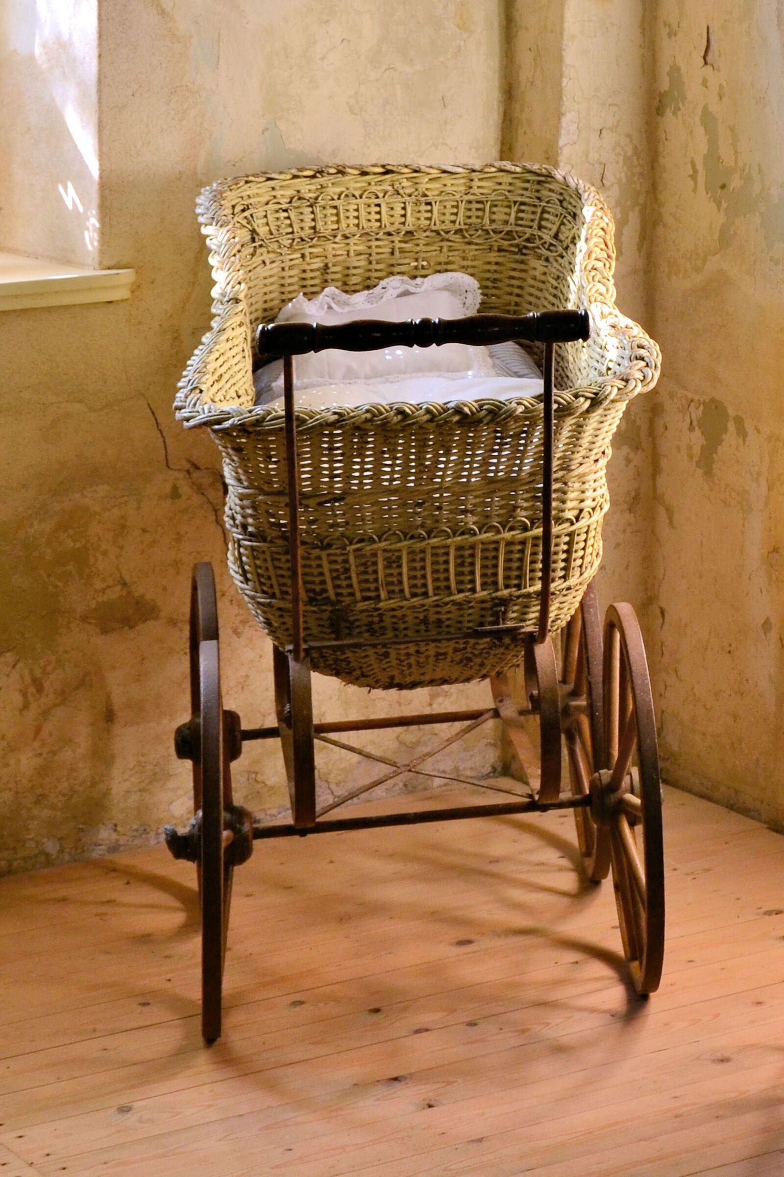 Nikon D5100 sample photo. Baby carriage, old, historically photography