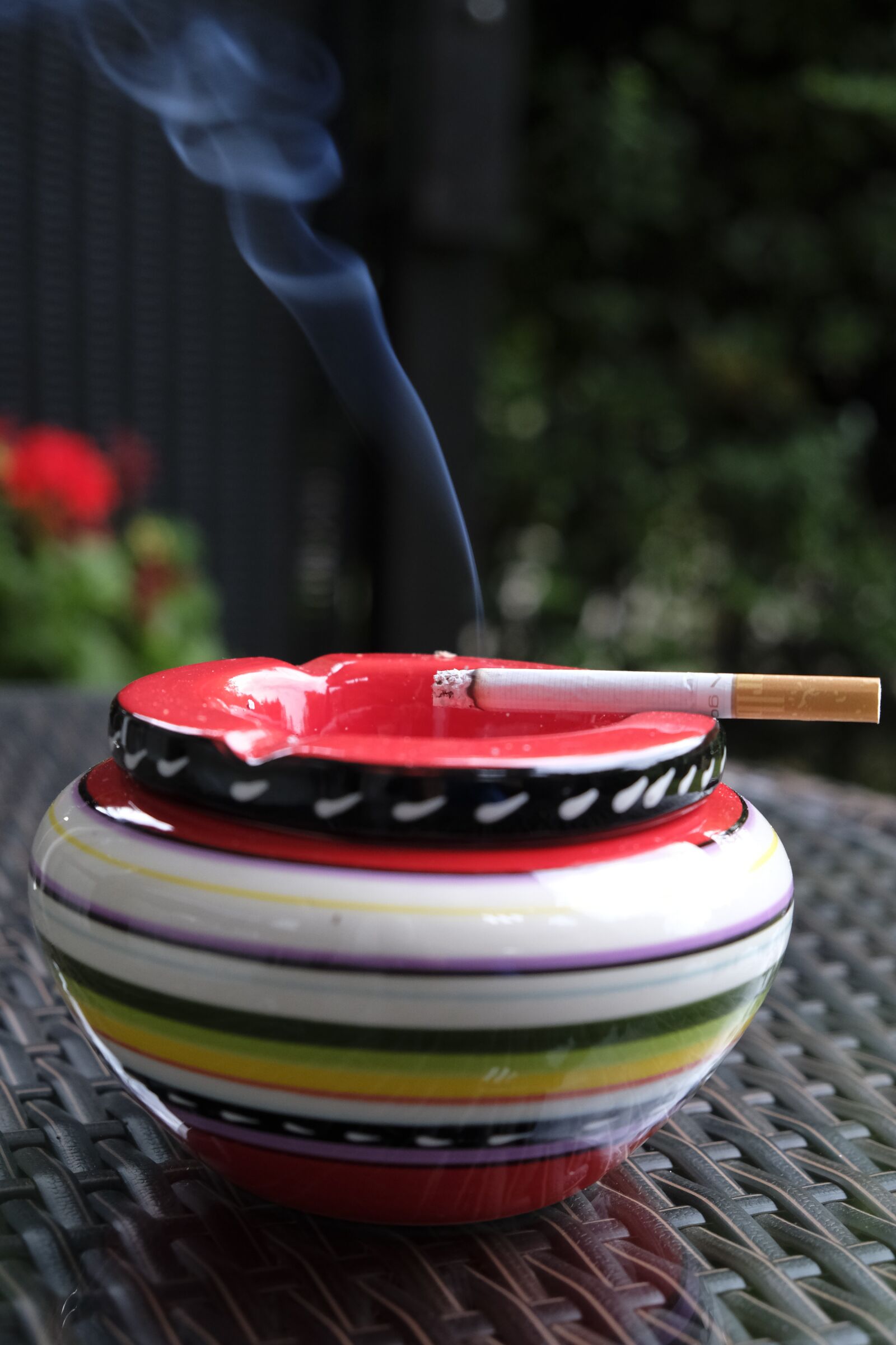 Fujifilm XF 18-55mm F2.8-4 R LM OIS sample photo. Ashtray, smoking, cigarette photography