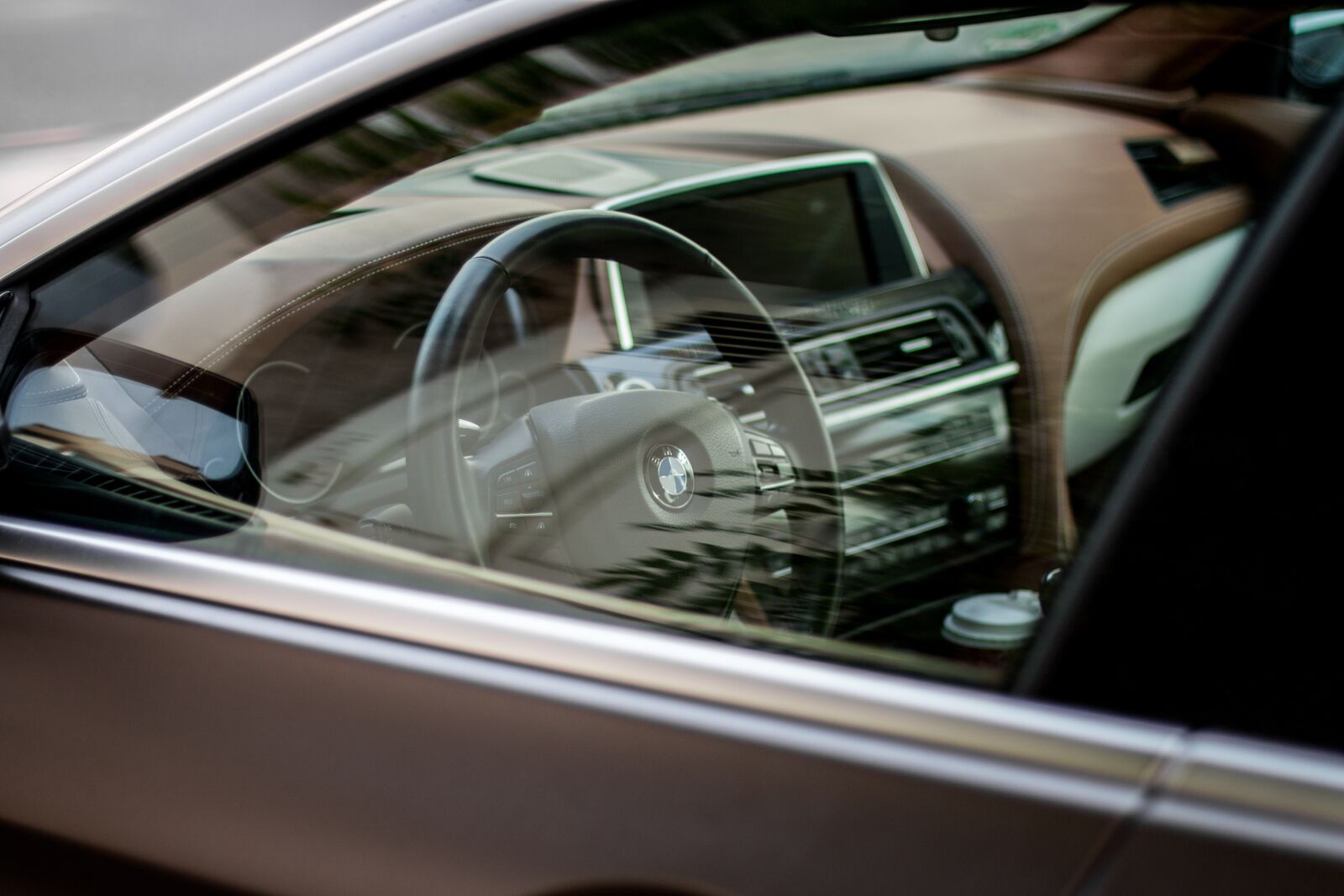 Canon EOS 70D + Canon EF 50mm F1.4 USM sample photo. Car, wheel, steering wheel photography